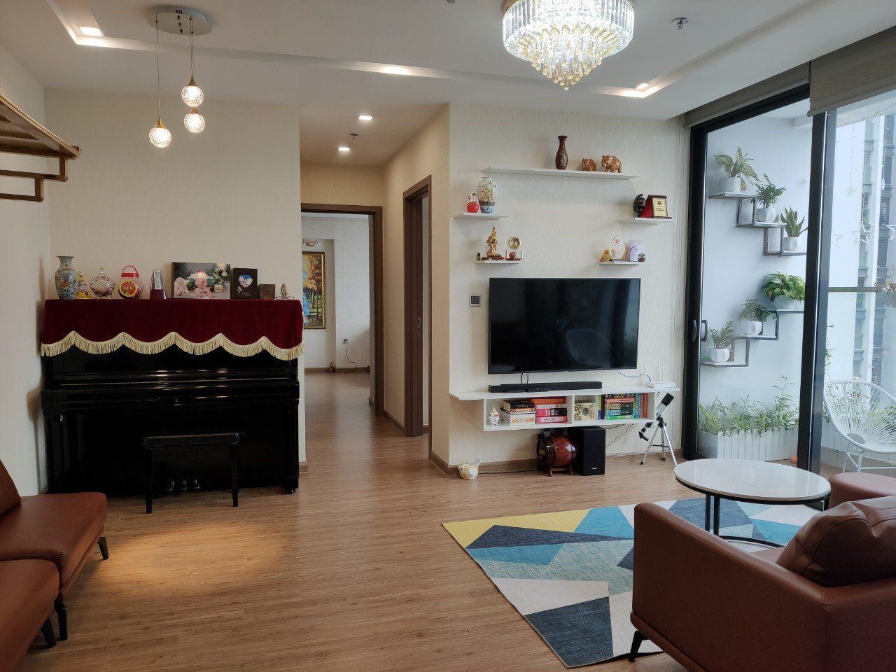 Cho thuê nhanh căn 2PN/75m2 view Hồ Tây tòa M3 dự án Vinhomes Metropolis