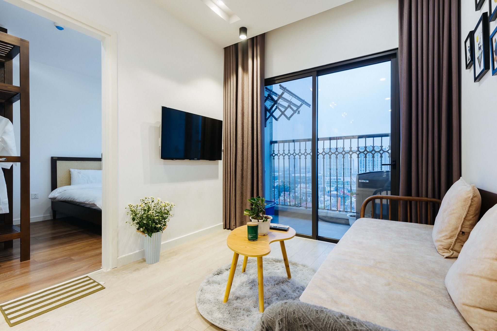 Cho thuê căn hộ 38m2 tòa E1 Eldorado1 Tân Hoàng Minh 1 ngủ, view Hồ Tây