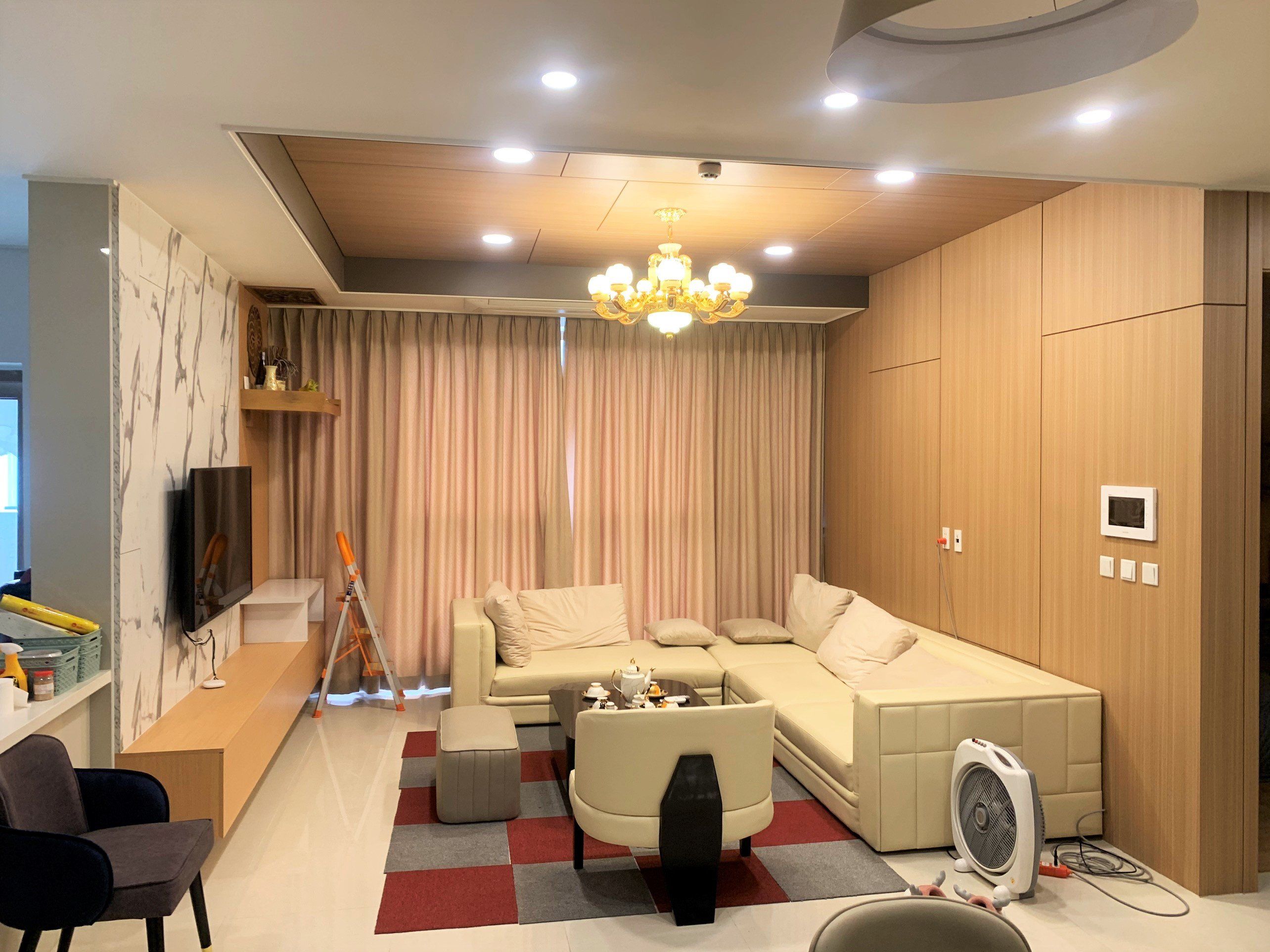 Bán nhanh căn 2PN/100m2 tầng cao view thoáng hướng Đông tại 903A Starlake