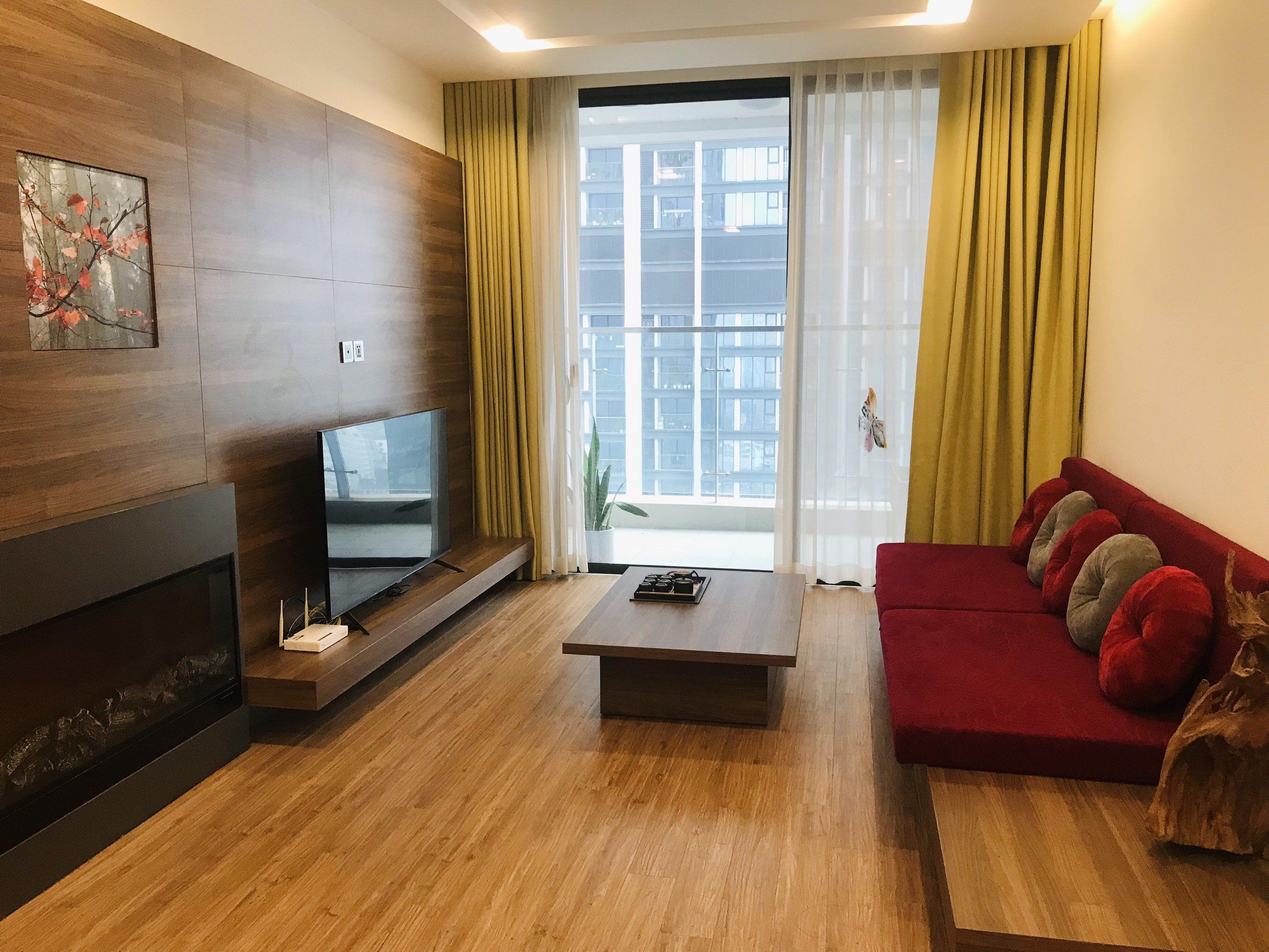 Cho thuê căn góc 3 ngủ 101m2 tầng cao view Hồ tại M3 Vinhomes Metropolis