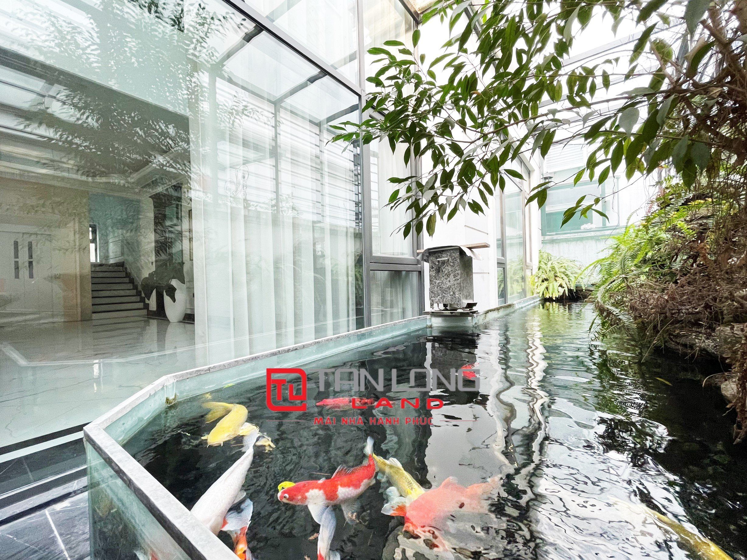 Cho thuê biệt thự song lập 300m2 x 6 phòng ngủ tại KĐT sinh thái Vinhomes Riverside