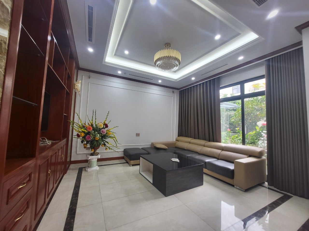Bán căn hộ 1 phòng ngủ 55m2 hướng chính Đông Tứ Trạch, ban công hướng Nam An Lạc Green Symphony