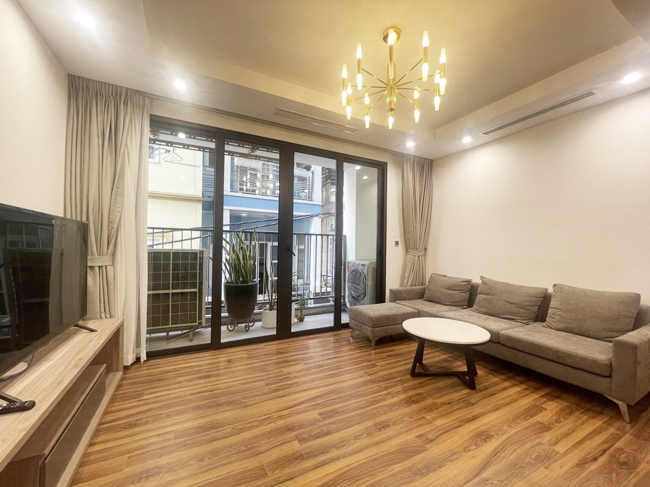 Bán căn hộ KDT Mỹ Hưng Cienco 5: 2PN+1, 2VS 70m2 nội thất đầy đủ giá tốt, hướng Đông