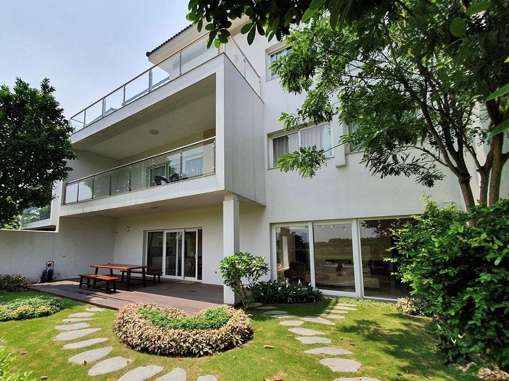 Cho thuê biệt thự sân vườn đẳng cấp 6PN/400m2 full đồ khu Q Ciputra