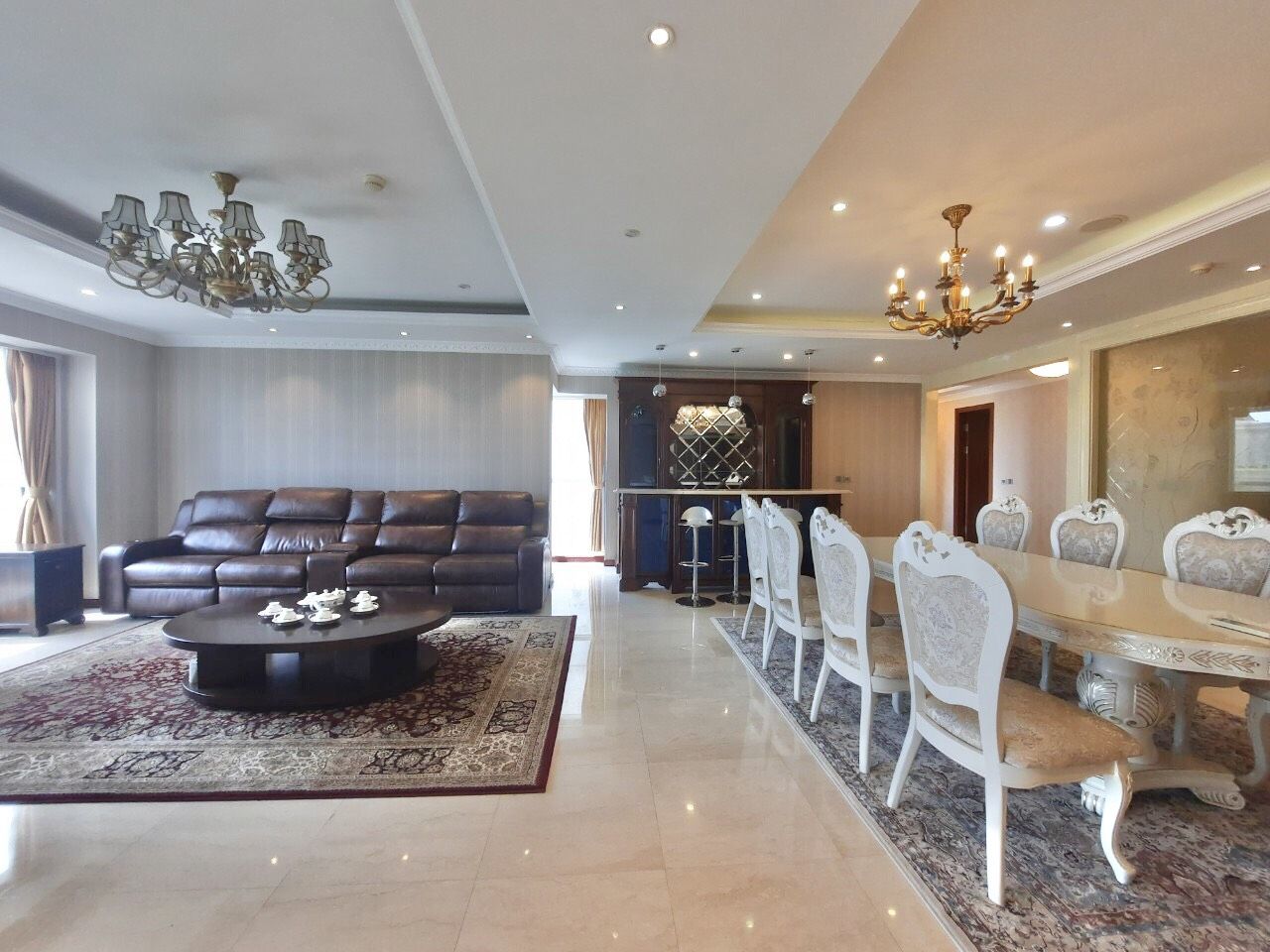 Cần bán gấp căn hộ 267m2, view sân Golf ở Tòa L1 Ciputra Hà Nội