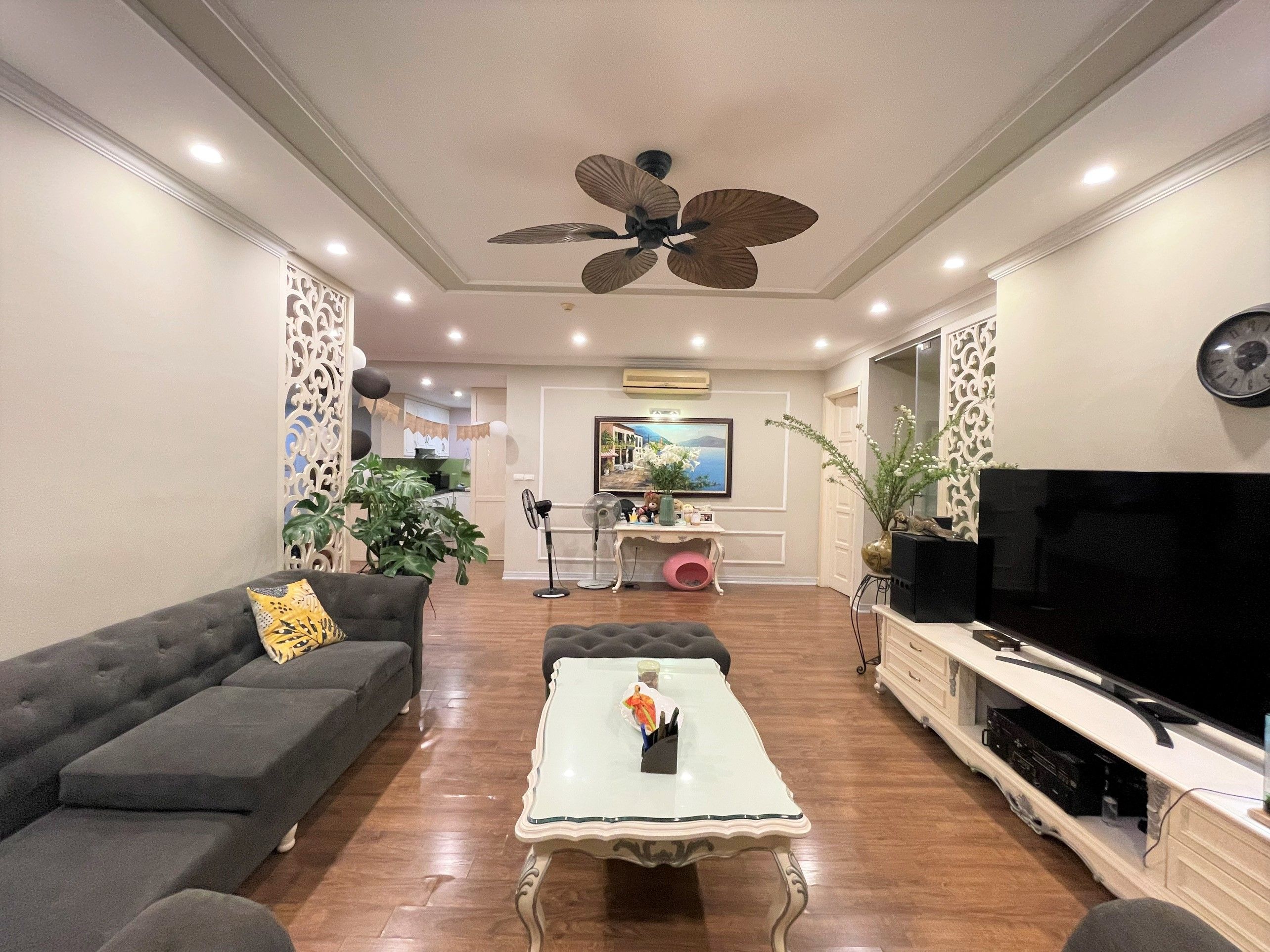 Chính chủ bán chung cư 143m2, 4 phòng ngủ tại E1 Ciputra, quận Tây Hồ