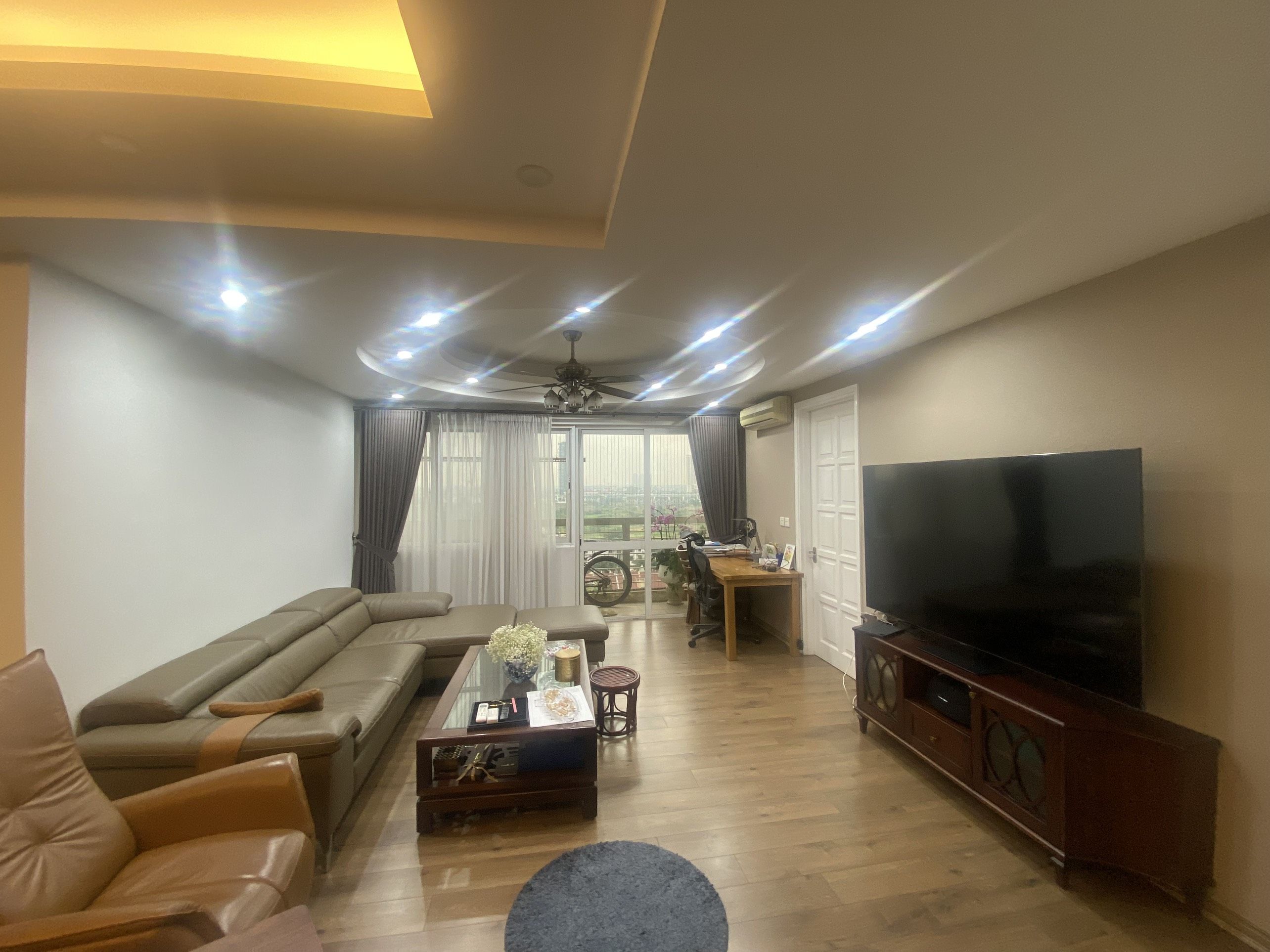 Bán căn hộ chung cư E5 Ciputra chính chủ, quận Tây Hồ, Hà Nội