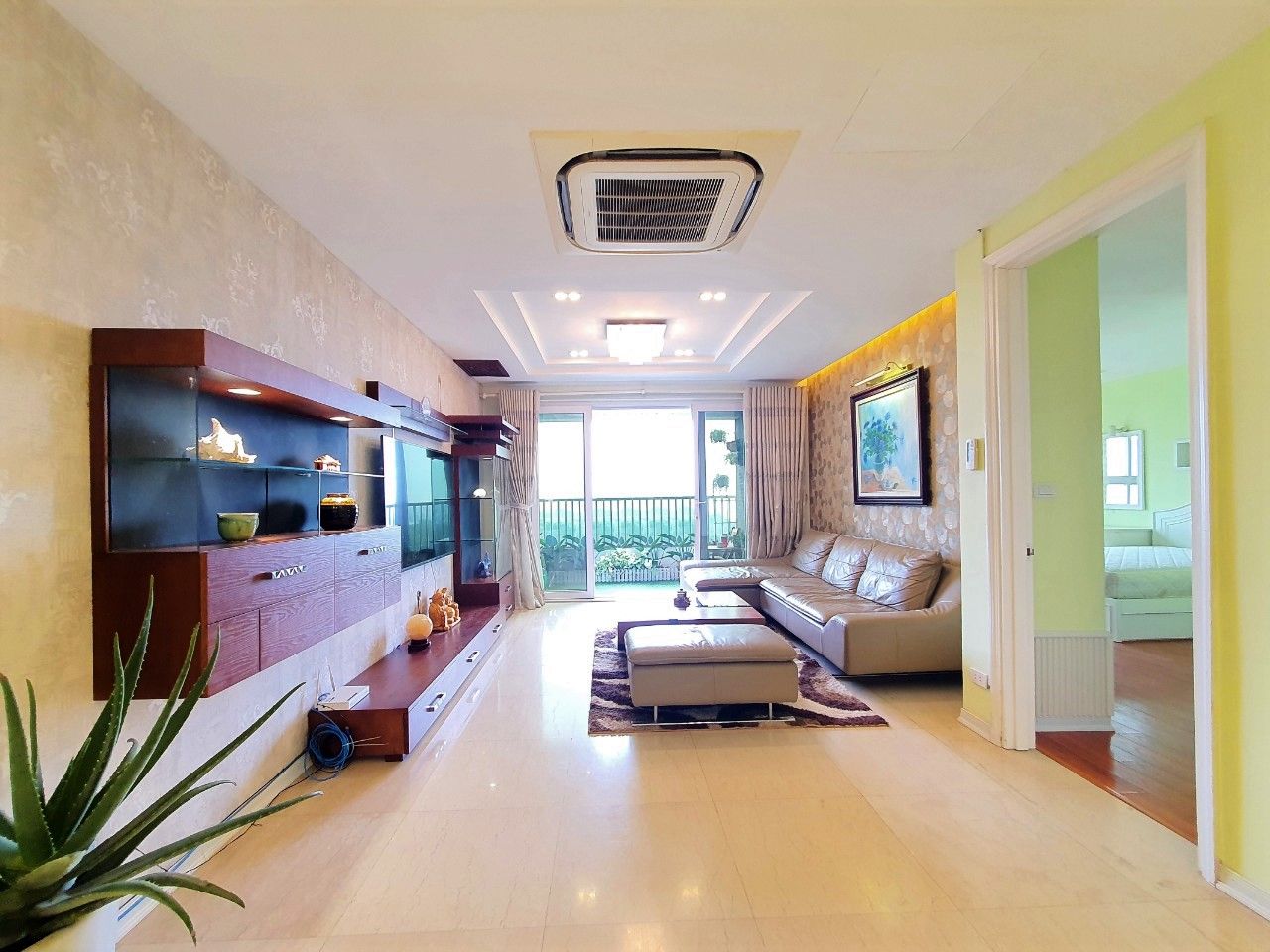 Bán căn hộ chung cư 182m2, đủ đồ tại P2 Ciputra, quận Tây Hồ