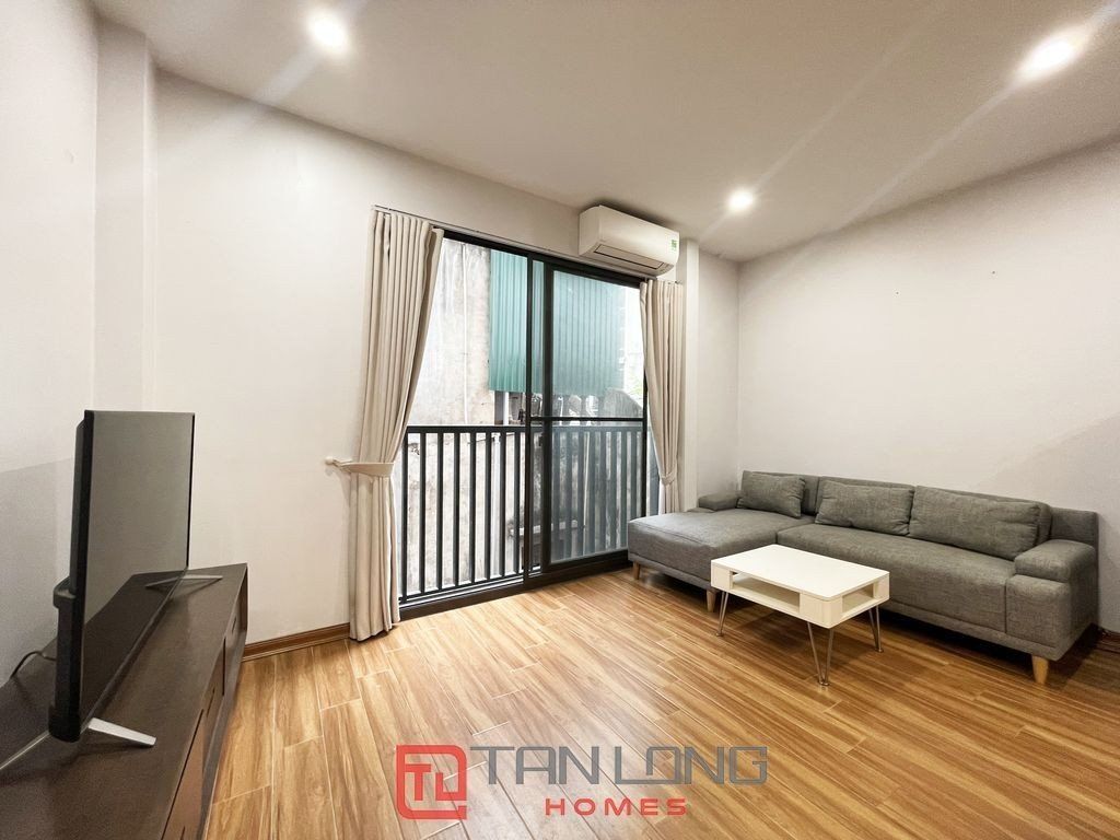 Cho thuê căn hộ dịch vụ 1 ngủ 1 VS 50m2 tầng 2 Đặng Thai Mai Tây Hồ, FREE phí DV, full đồ giá rẻ