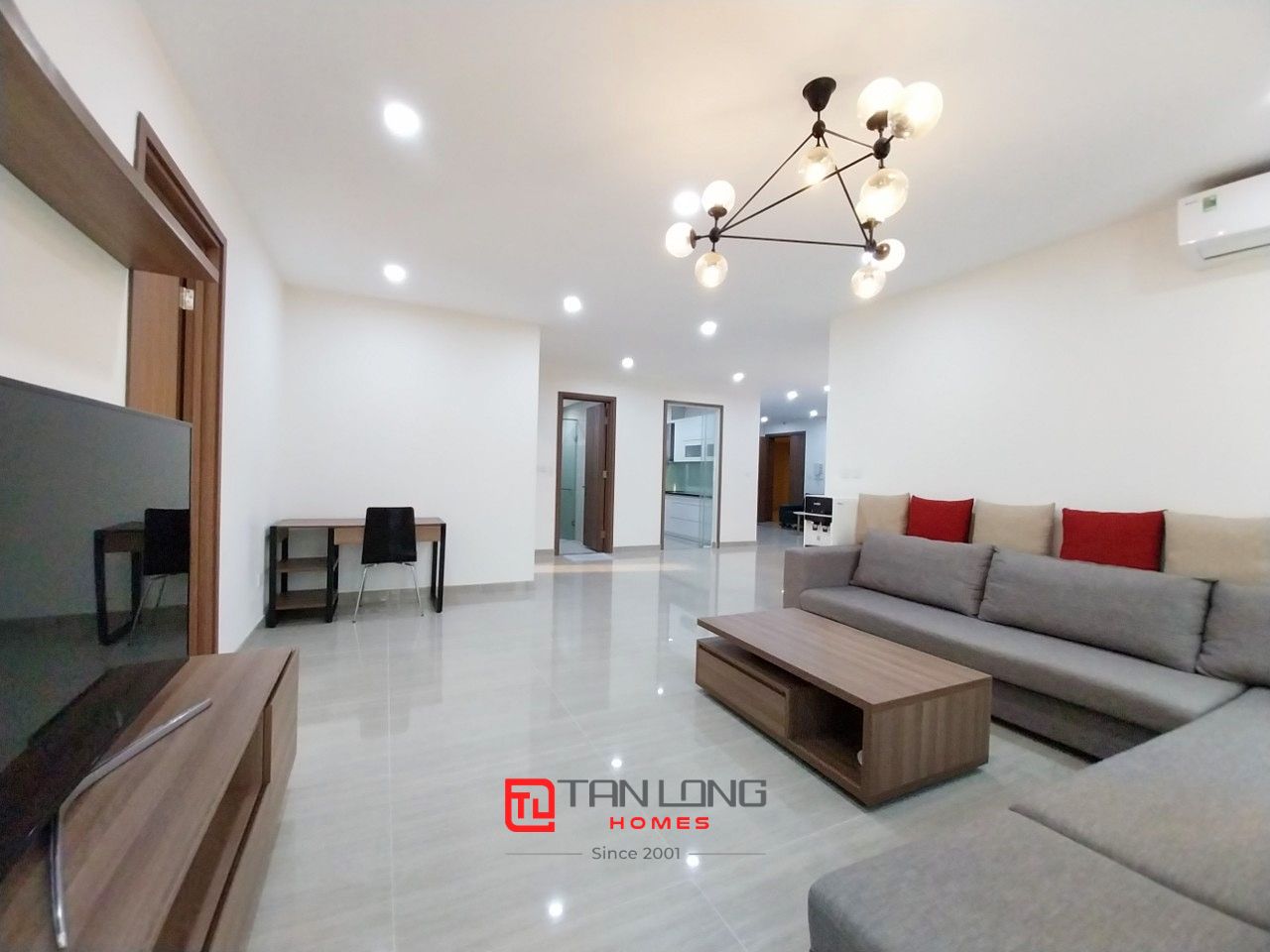 Cần cho thuê căn hộ 3 ngủ 154m2 tầng cao view thoáng full đồ đẹp tòa L3 The Link