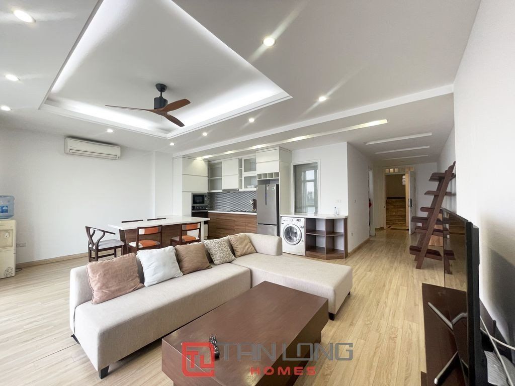 Cho thuê căn hộ dịch vụ 2 ngủ 2 vệ sinh tại Âu Cơ, Tây Hồ. FREE phí dịch vụ, nhận nhà luôn