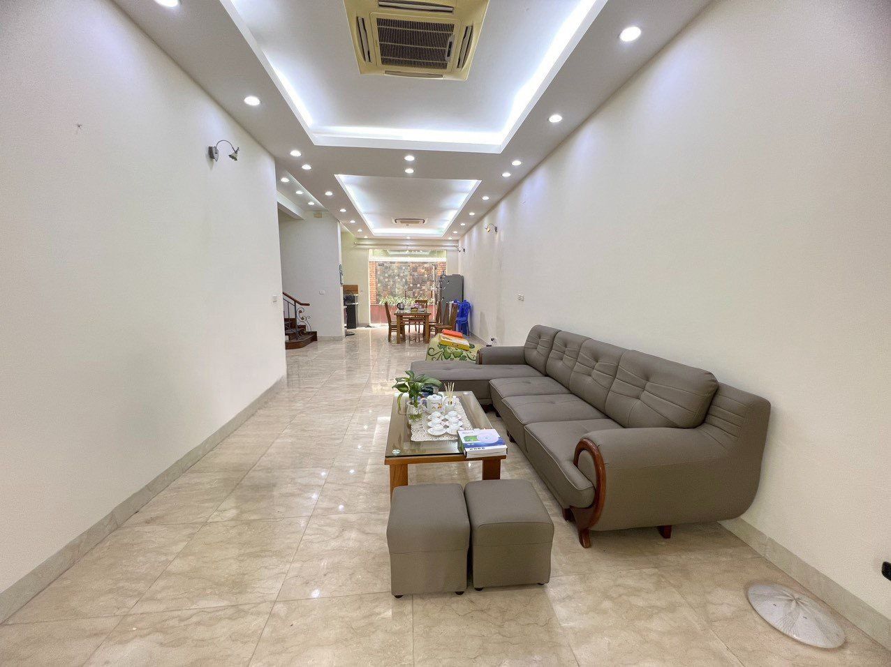 Cần cho thuê nhanh biệt thự Ciputra 150m2 x 3 phòng ngủ full đồ đẹp tại khu T5