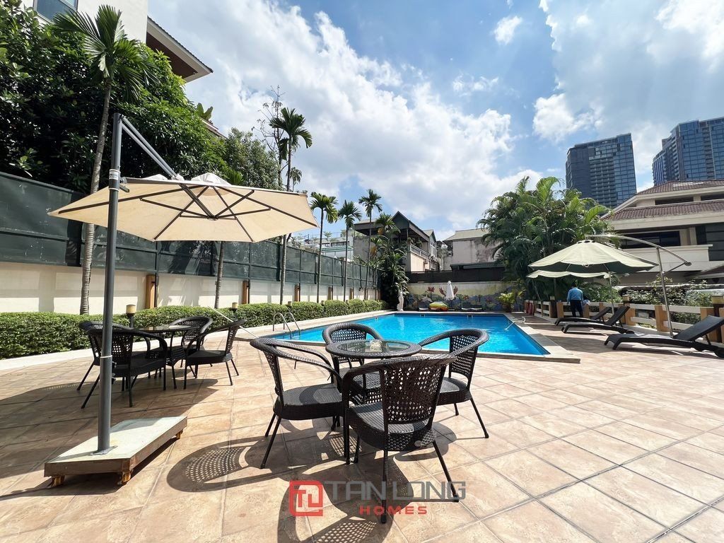 Chính chủ cho thuê biệt thự đẹp tại đường Tây Hồ: 267m2 x 3 tầng full đồ, có bể bơi và phòng gym