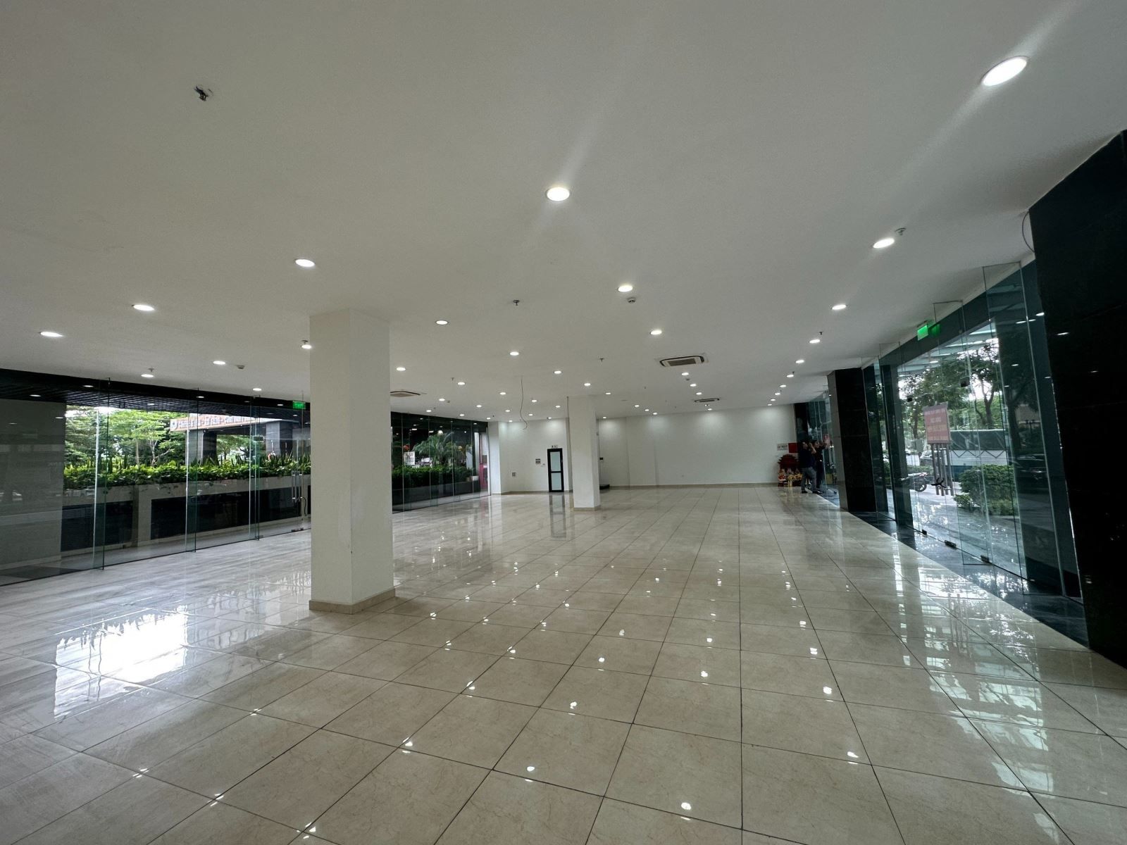 Cho thuê shophouse The K Park, mặt tiền 20m2 full kính, xung quanh là khu liền kề, biệt thự