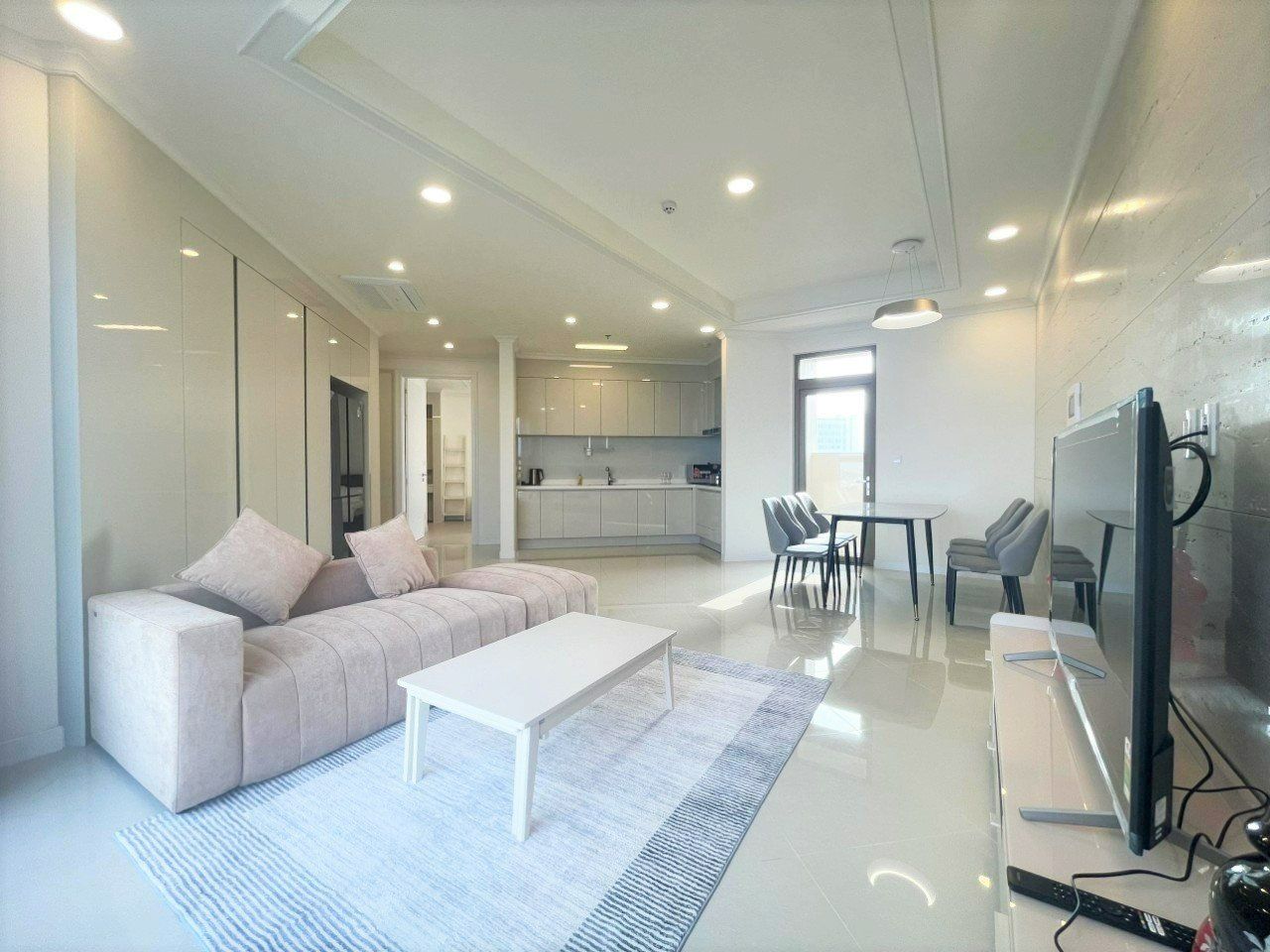 GIÁ TỐT! Cho thuê căn hộ 3 ngủ 110m2 full đồ mới view đẹp tại 901 Starlake