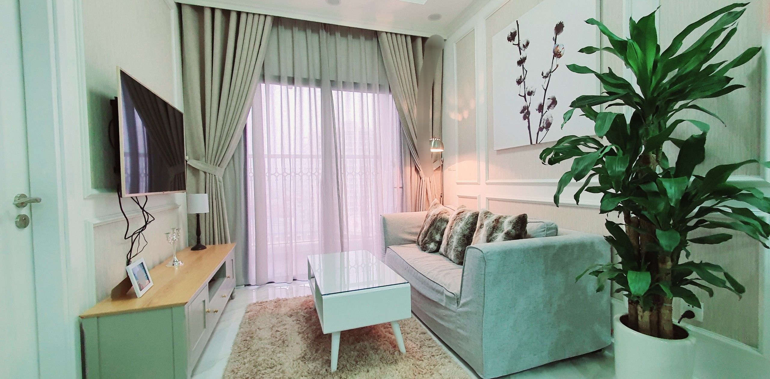 Cho thuê căn hộ tòa E1 Eldorado Tân Hoàng Minh 1 ngủ 41m2, view Hồ Tây