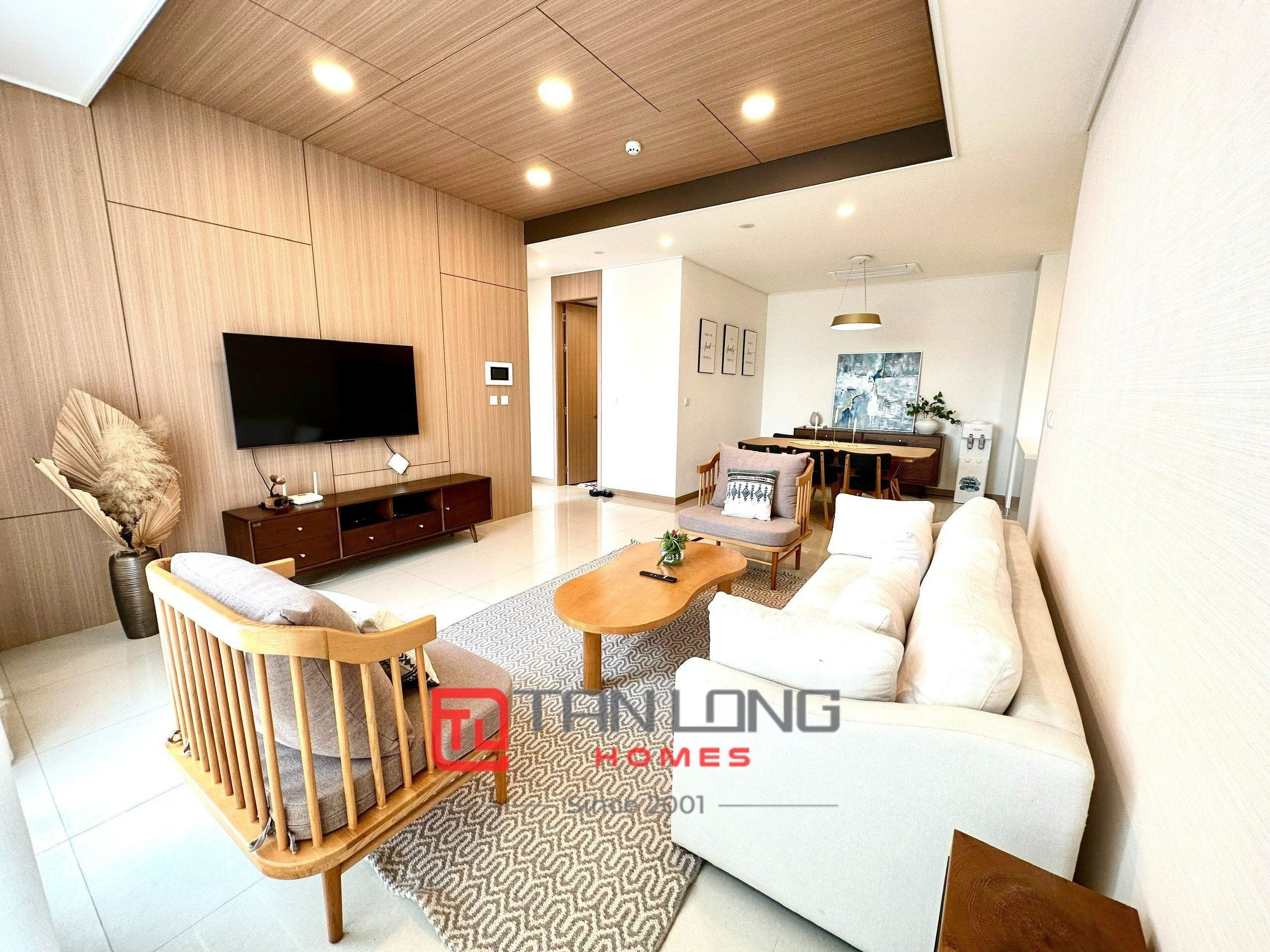 Cho thuê căn hộ 2 ngủ 96m2 full đồ view biệt thự siêu đẹp tại 902 Starlake