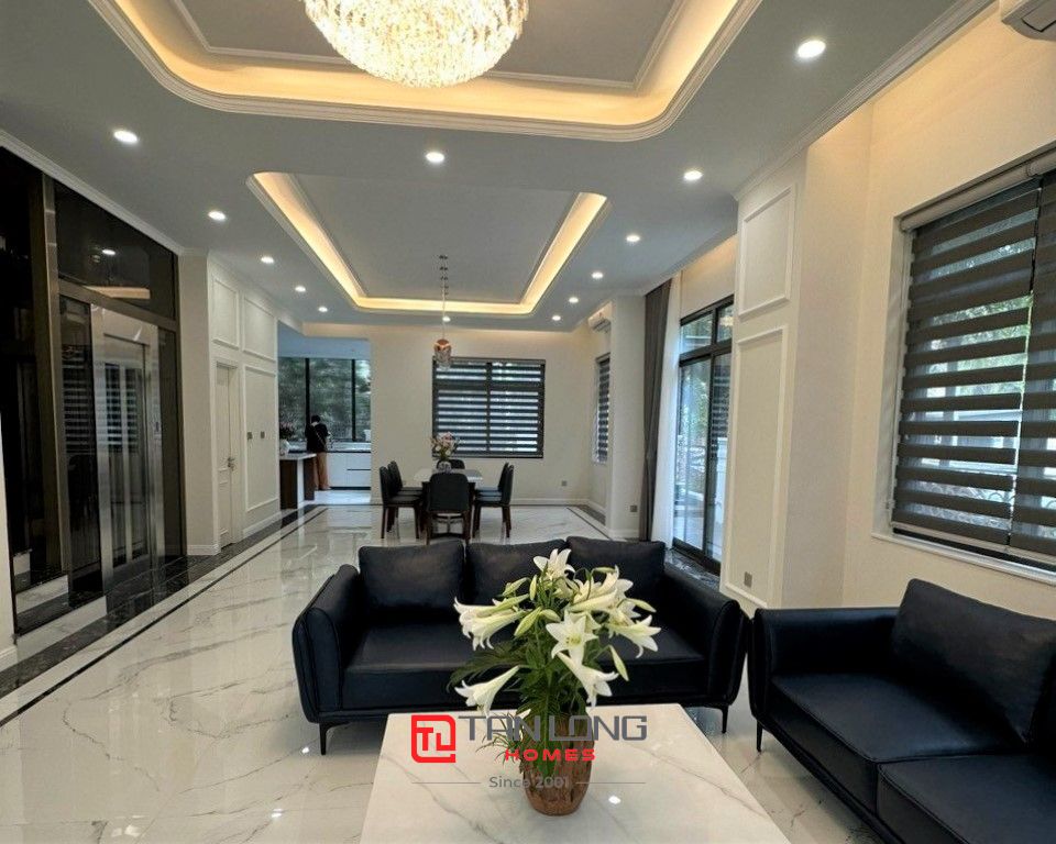 Cho thuê biệt thự song lập Starlake 215m2 x 3 tầng nổi, căn góc vị trí phong thủy đẹp