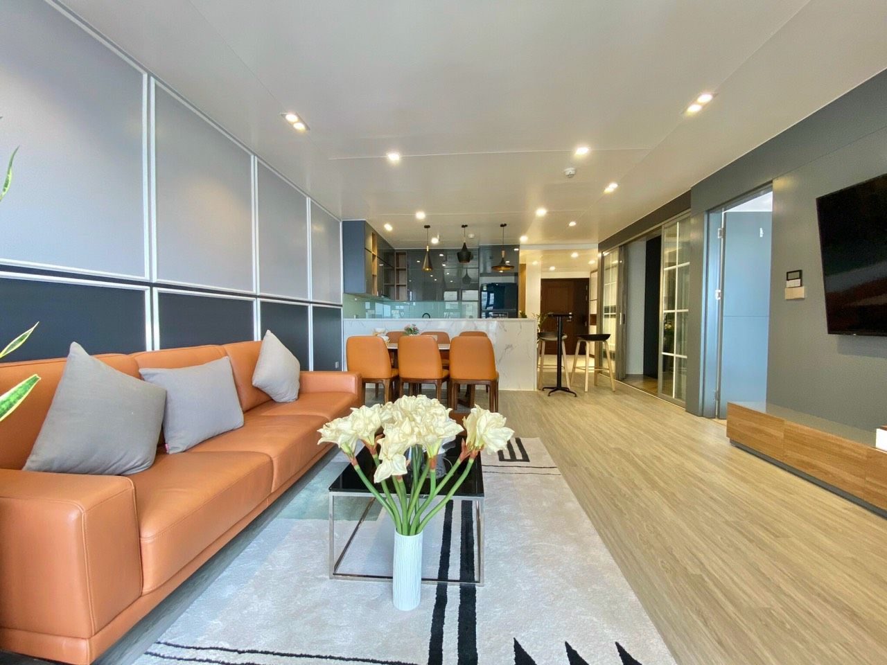 Sẵn căn hộ 3 ngủ 111m2 full đồ mới nhập khẩu tại D. Le Roi Soleil cho thuê nhanh!
