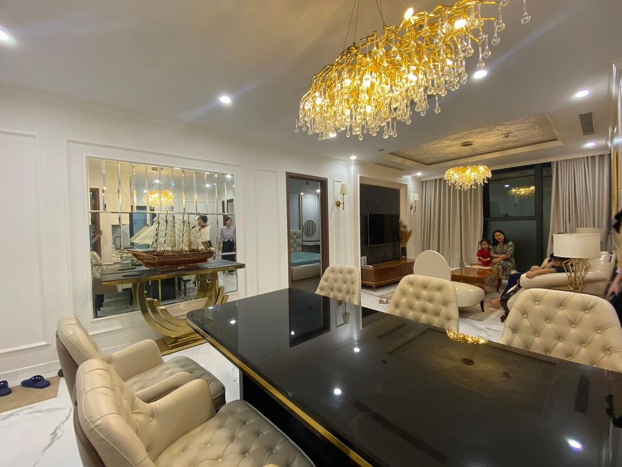 Bán căn hộ chung cư Sunshine City Ciputra 3PN cắt lỗ