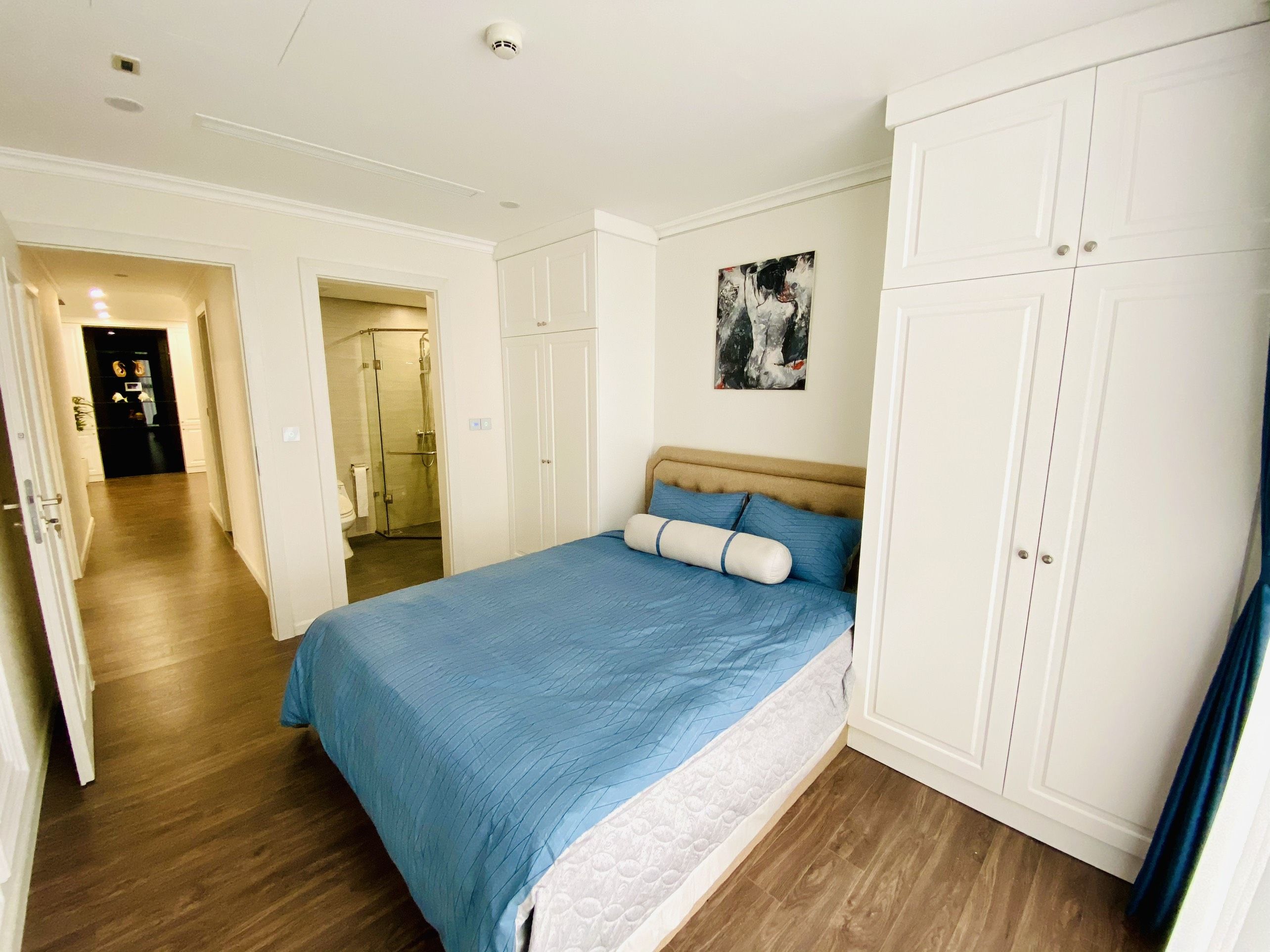Cần thuê căn hộ 2 phòng ngủ đủ đồ tại toà W2 Vinhomes West Point Phạm Hùng