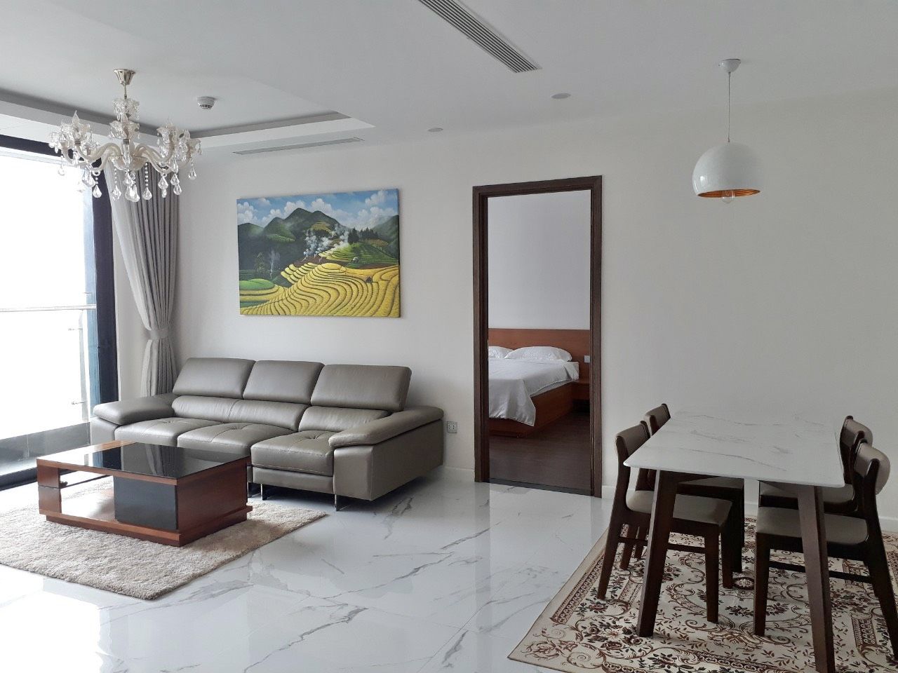 Cho thuê căn hộ chung cư Sunshine city ban công Đông Nam 3PN tầng cao