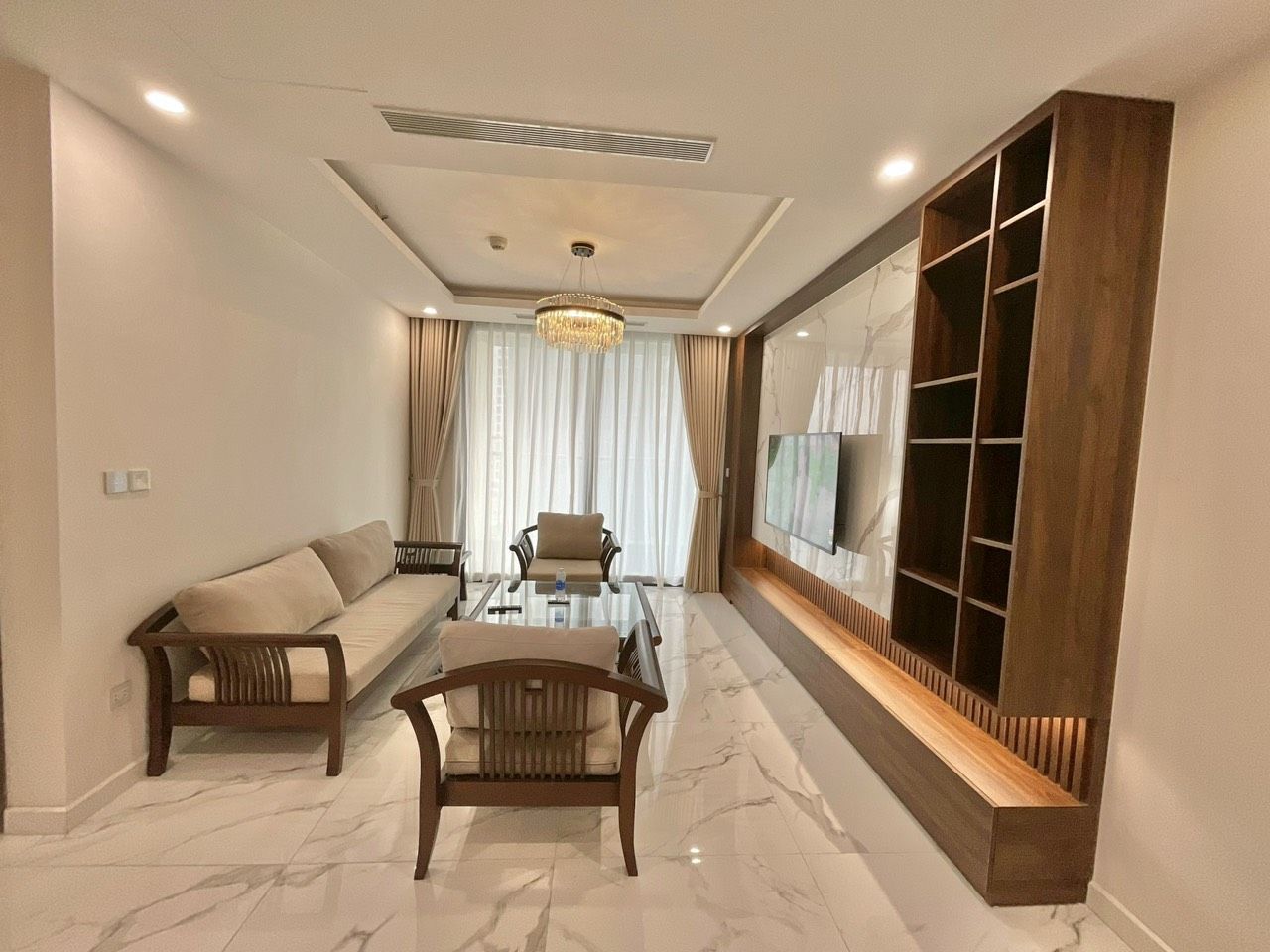 Cho thuê căn hộ cao cấp đủ đồ Sunshine City ciputra Hà Nội