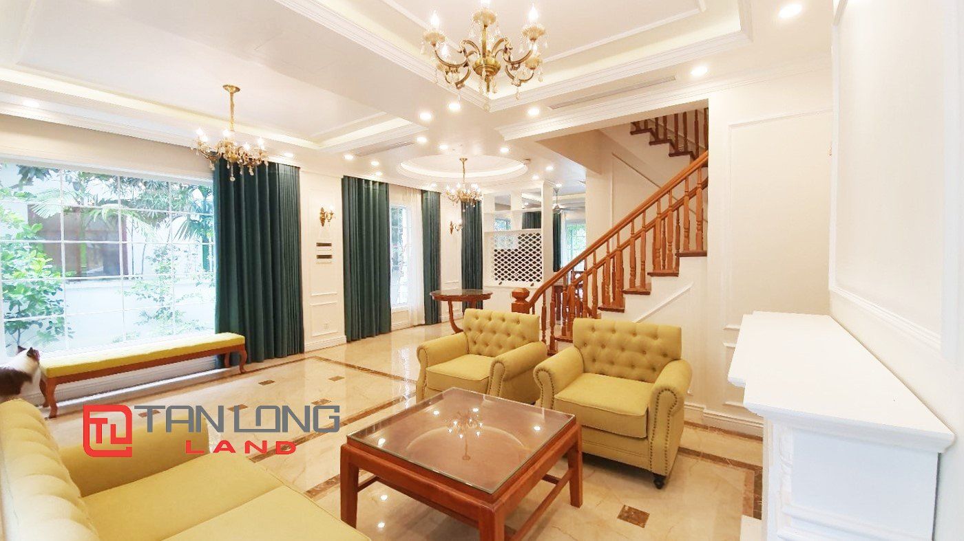 Cần cho thuê biệt thự song lập phân khu Phong Lan dự án Vinhomes River Side