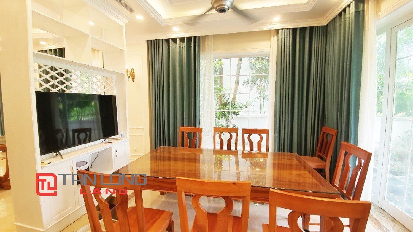 Chính chủ nhờ cho thuê biệt thự phân khu Phong Lan dự án Vinhomes Riverside