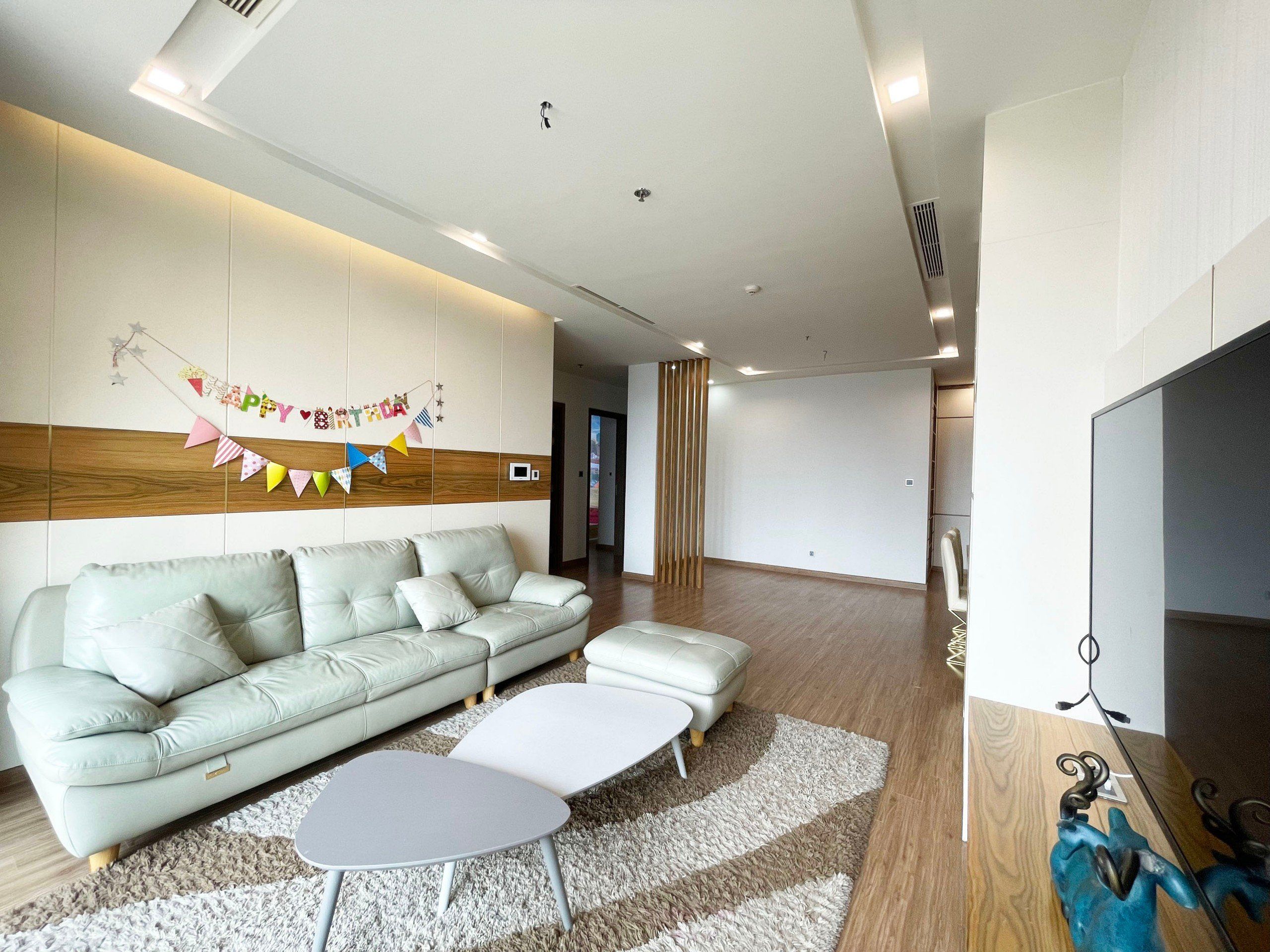 Chính chủ cần bán căn hộ 3 phòng ngủ tại toà M2 Vinhomes Metropolis - DT: 110m2