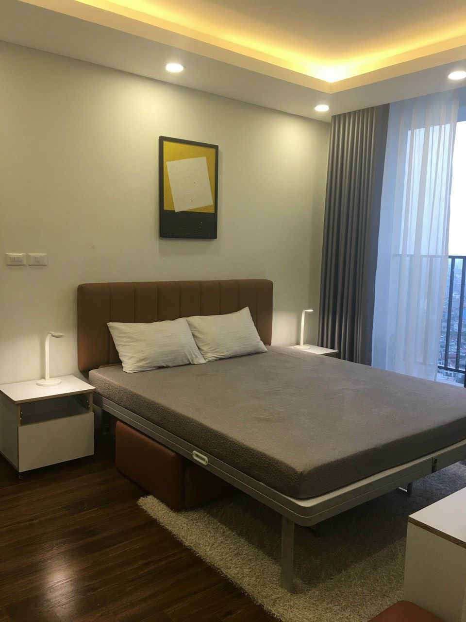 Cần thuê căn hộ 2 phòng ngủ đủ đồ tại Vinhomes West Point Phạm Hùng