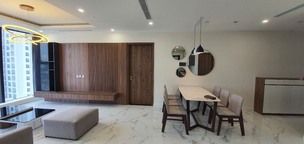 Cho thuê căn hộ 3 phòng ngủ dự án Sungrand City Quảng An