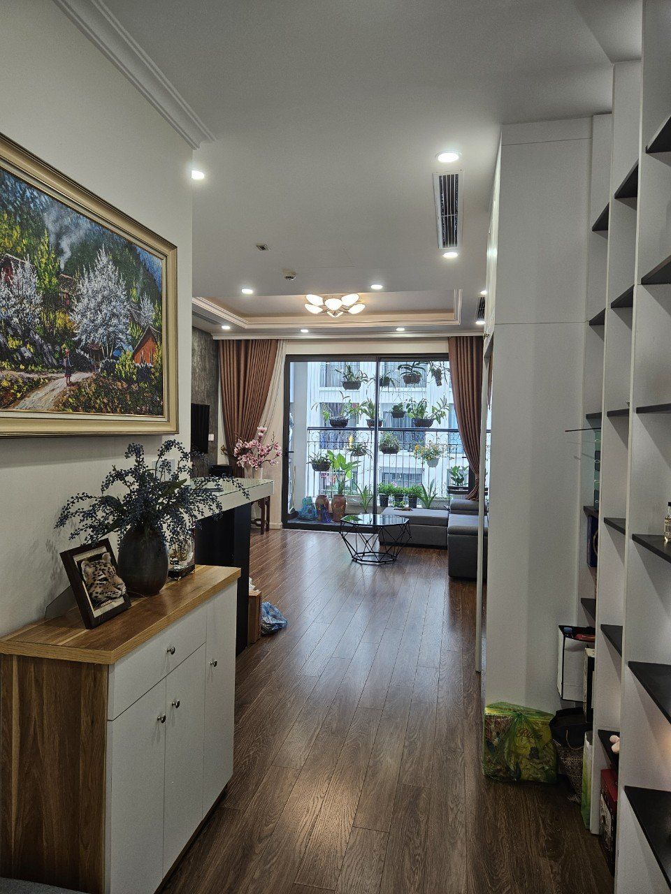 Cho thuê căn hộ 2 phòng ngủ dự án Sunshine River Side toà R3 với giá tốt