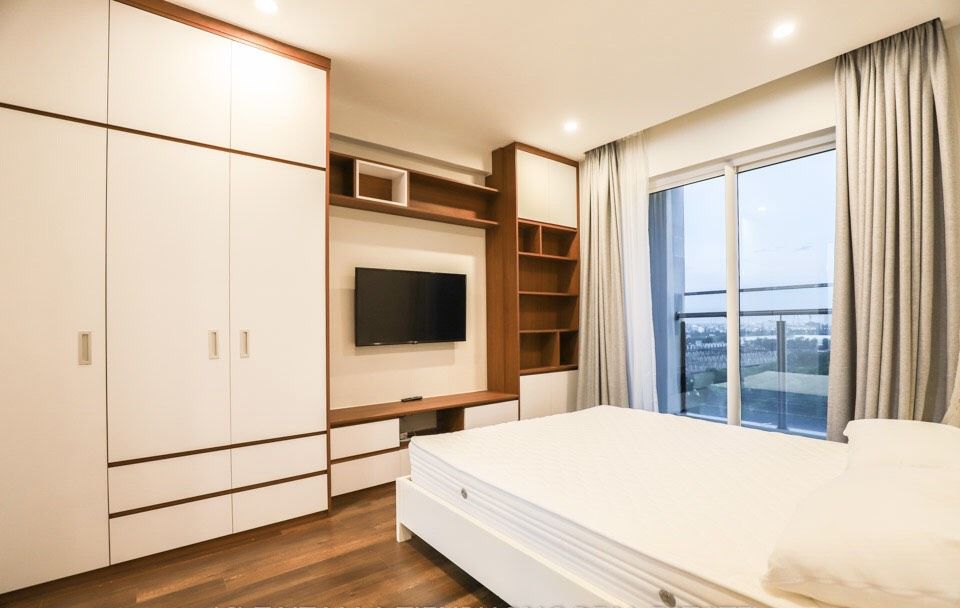 Cho thuê căn hộ 3 phòng ngủ dự án Golden Westlake