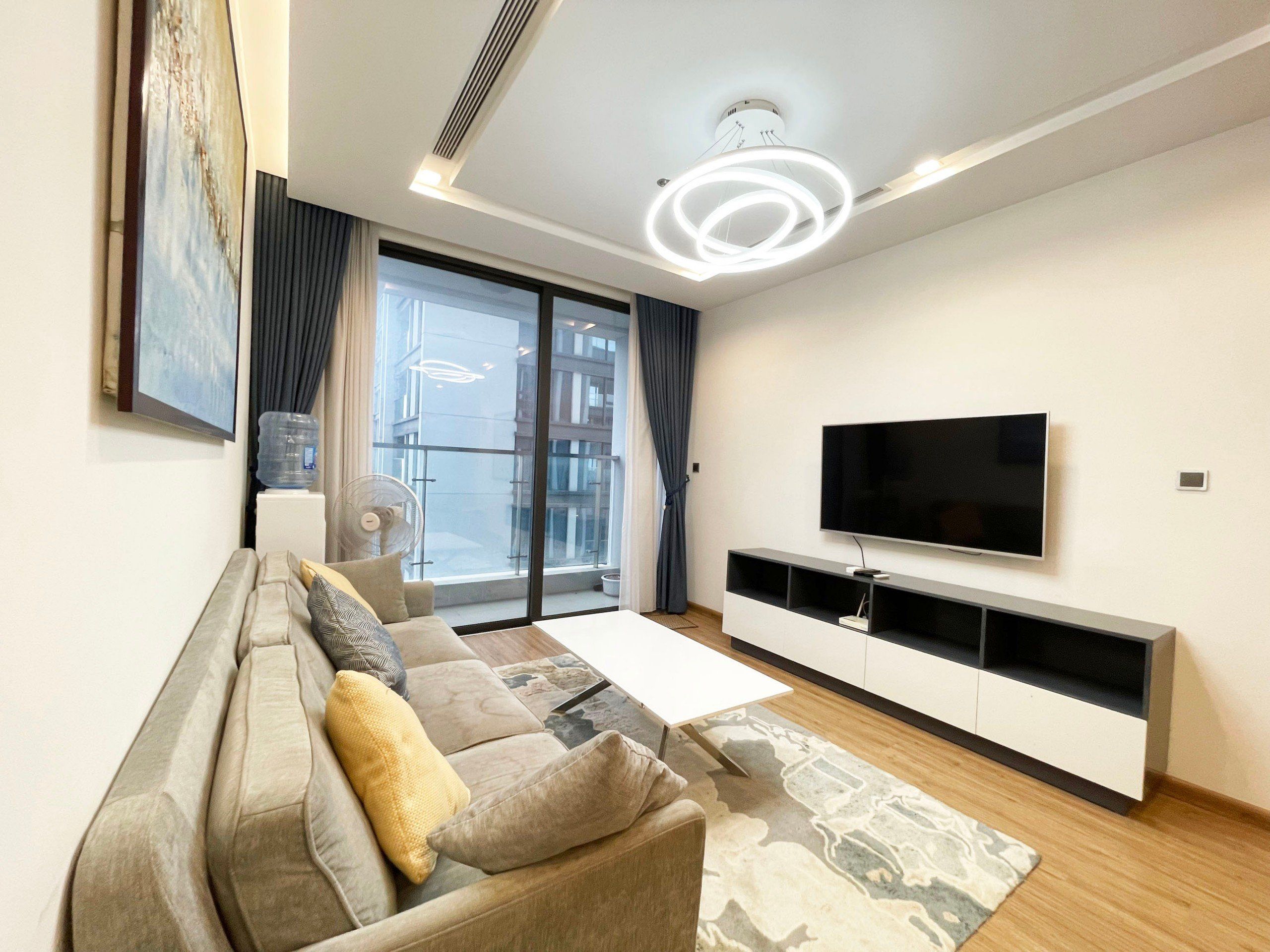 Cho thuê căn hộ 3 phòng ngủ toà M1 Vinhomes Metropolis tầng cao view thoáng