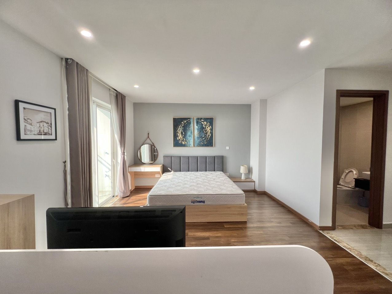 Cần cho thuê căn hộ 3 phòng ngủ tại dự án The Jade Orchid Phạm Văn Đồng