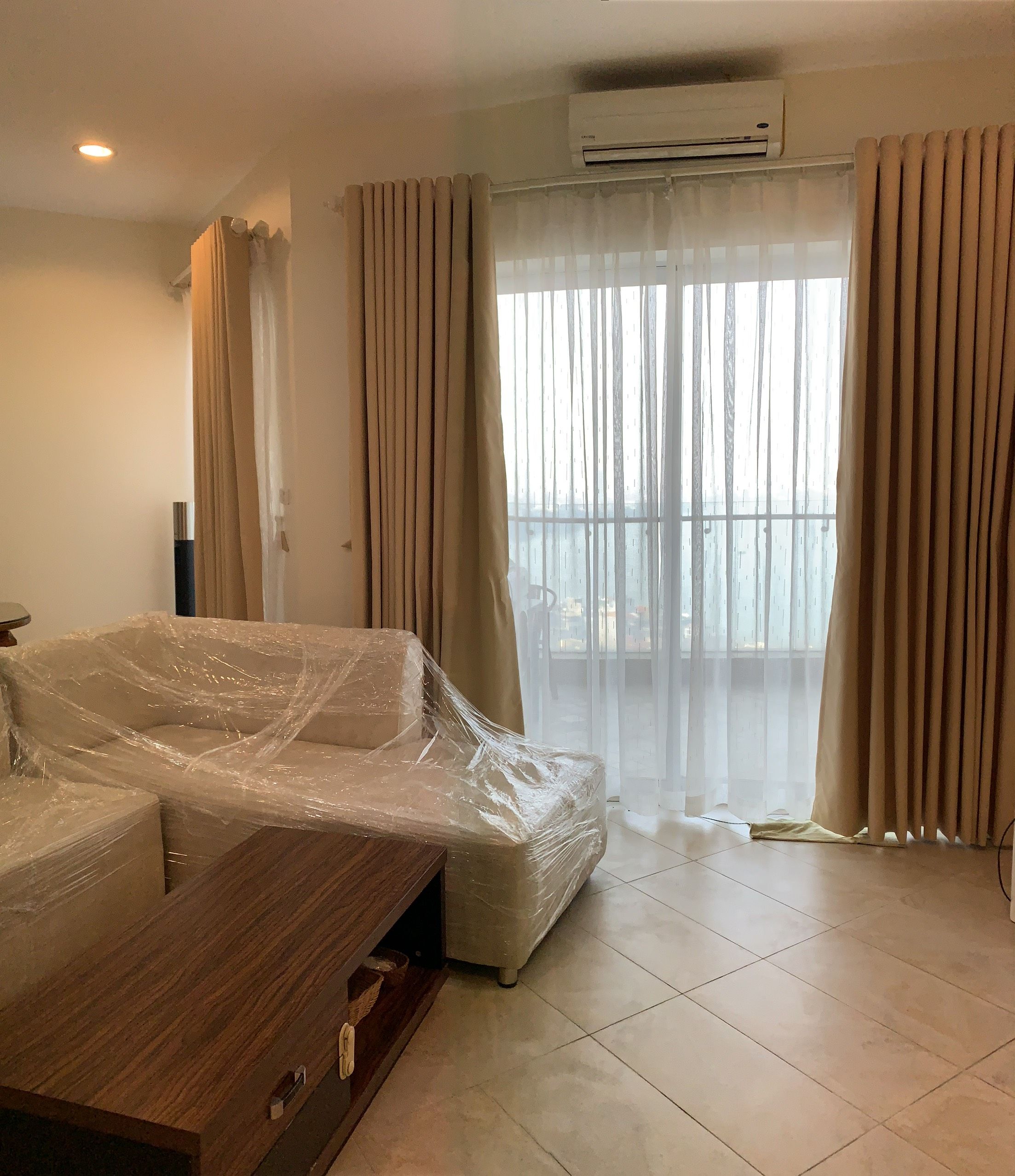 Bán căn rẻ nhất tòa Golden Westlake, 03 ngủ, 02 wc, đủ đồ view hồ bơi
