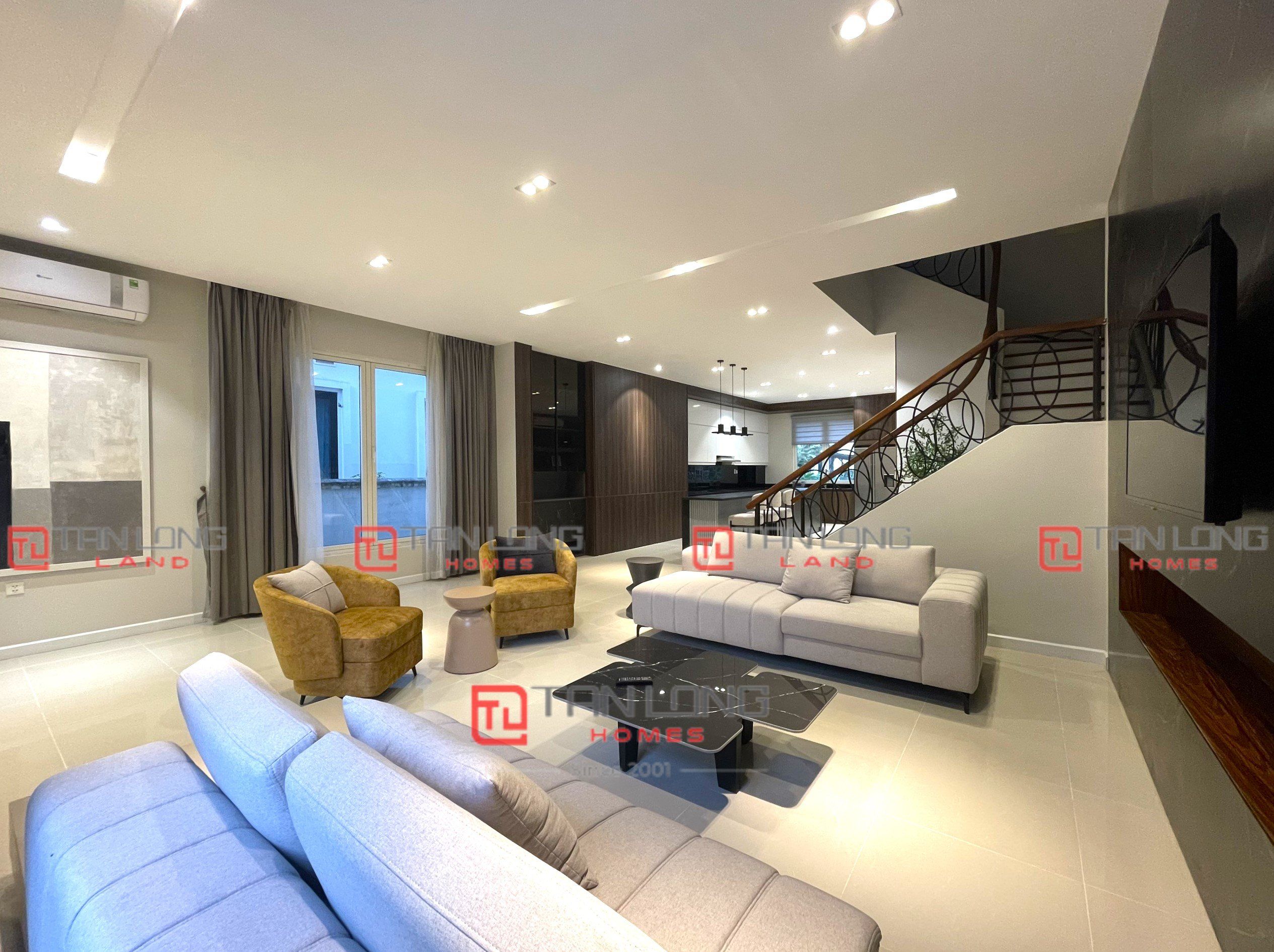 Cho thuê đơn lập 400m2 hướng Tây Nam, view thoáng tại khu BT Vườn Cam