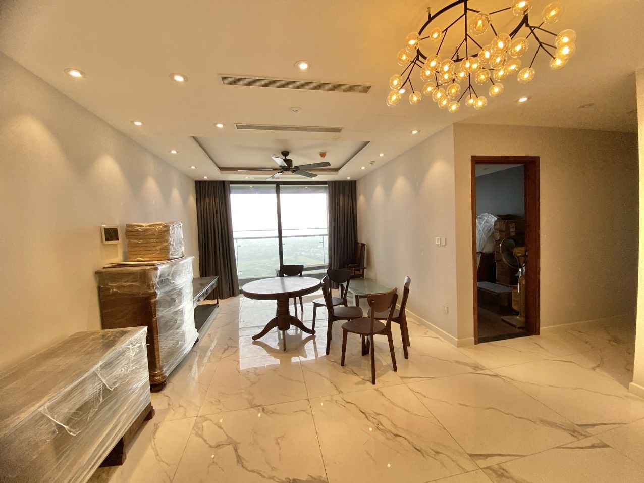 Cho thuê căn hộ chung cư Sunshine City tòa S5 tầng cao