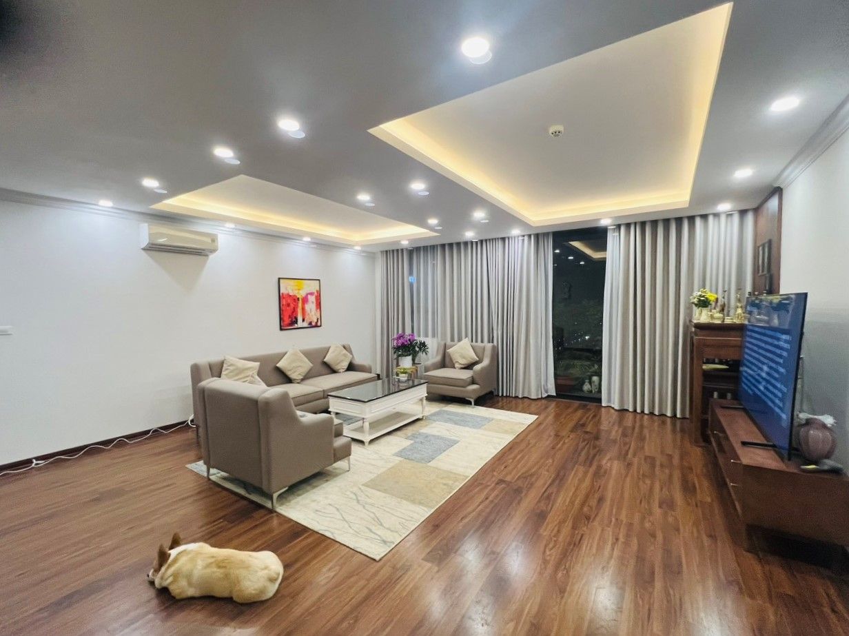 Cho thuê căn hộ 3 ngủ 133m2 - căn góc view đẹp tòa N01T1 Ngoại Giao Đoàn