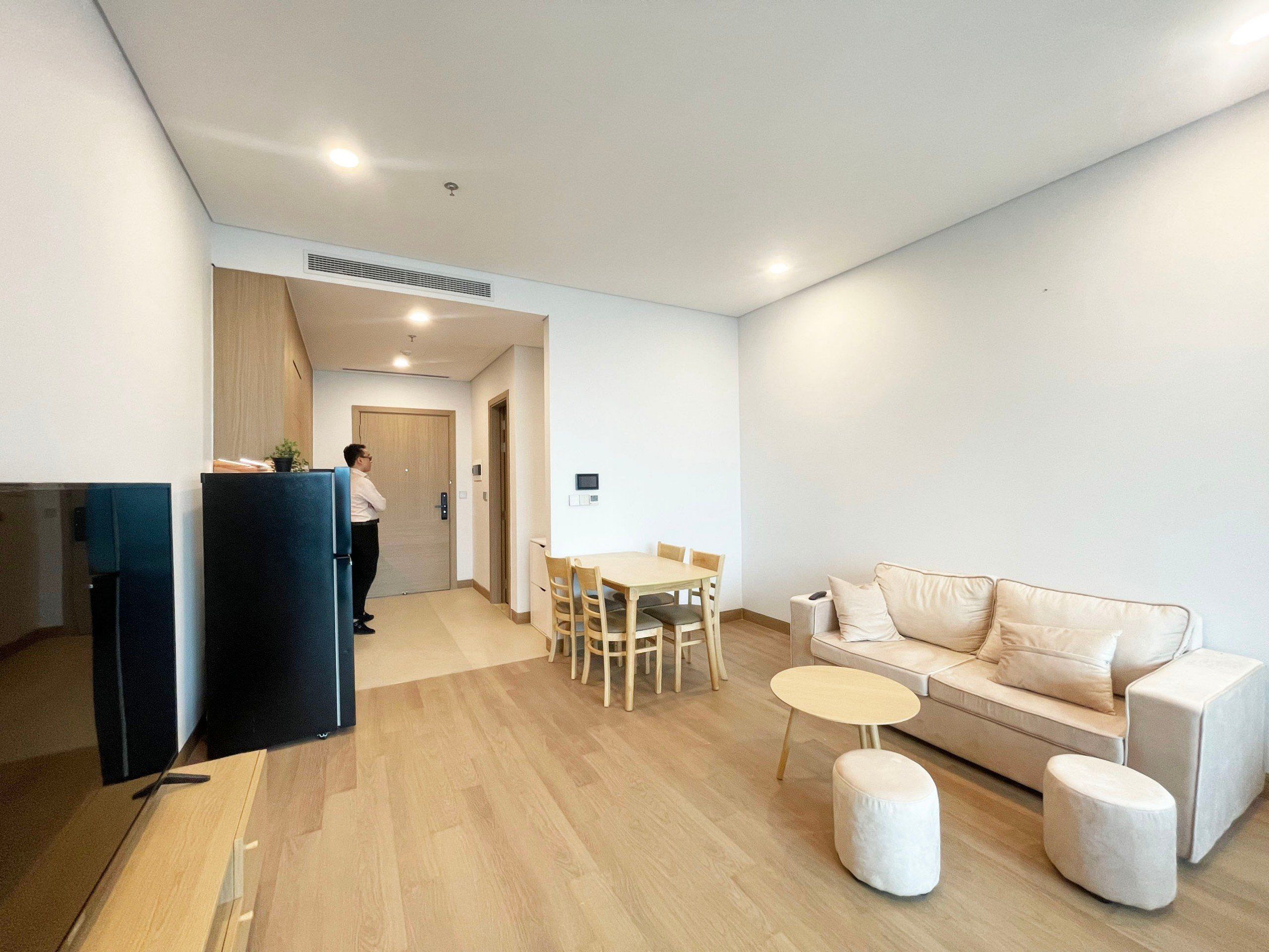 Cho thuê studio Lancaster Luminaire đi kèm dịch vụ