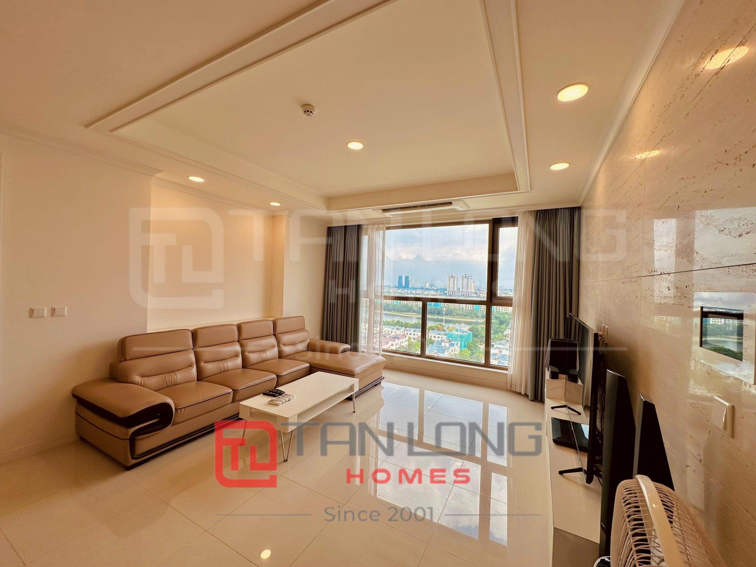 Cho thuê căn hộ 3 ngủ 113m2 tầng cao view Hồ tòa 903 Starlake
