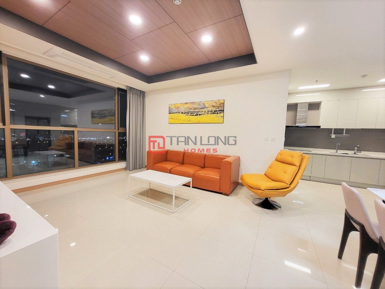 Cho thuê căn 2 ngủ Starlake, 91m2 full đồ, tầng cao view đẹp