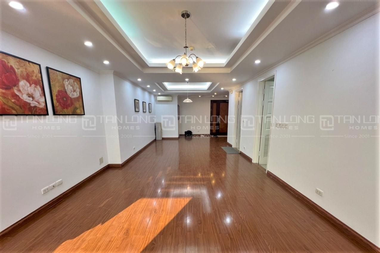 Cho thuê căn hộ 3 ngủ 123m2 full đồ view thoáng tòa E5 Ciputra