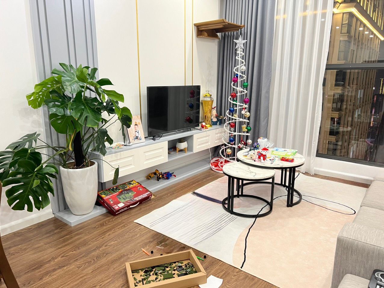 Bán căn hộ 2 ngủ, 61m2 Sunshine Riverside hướng Nam mát, có sổ.