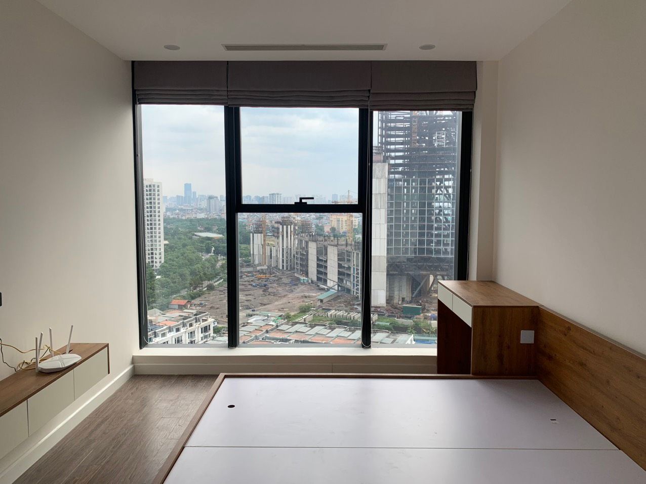 Cho thuê căn góc 3PN chung cư Sunshine City Ciputra