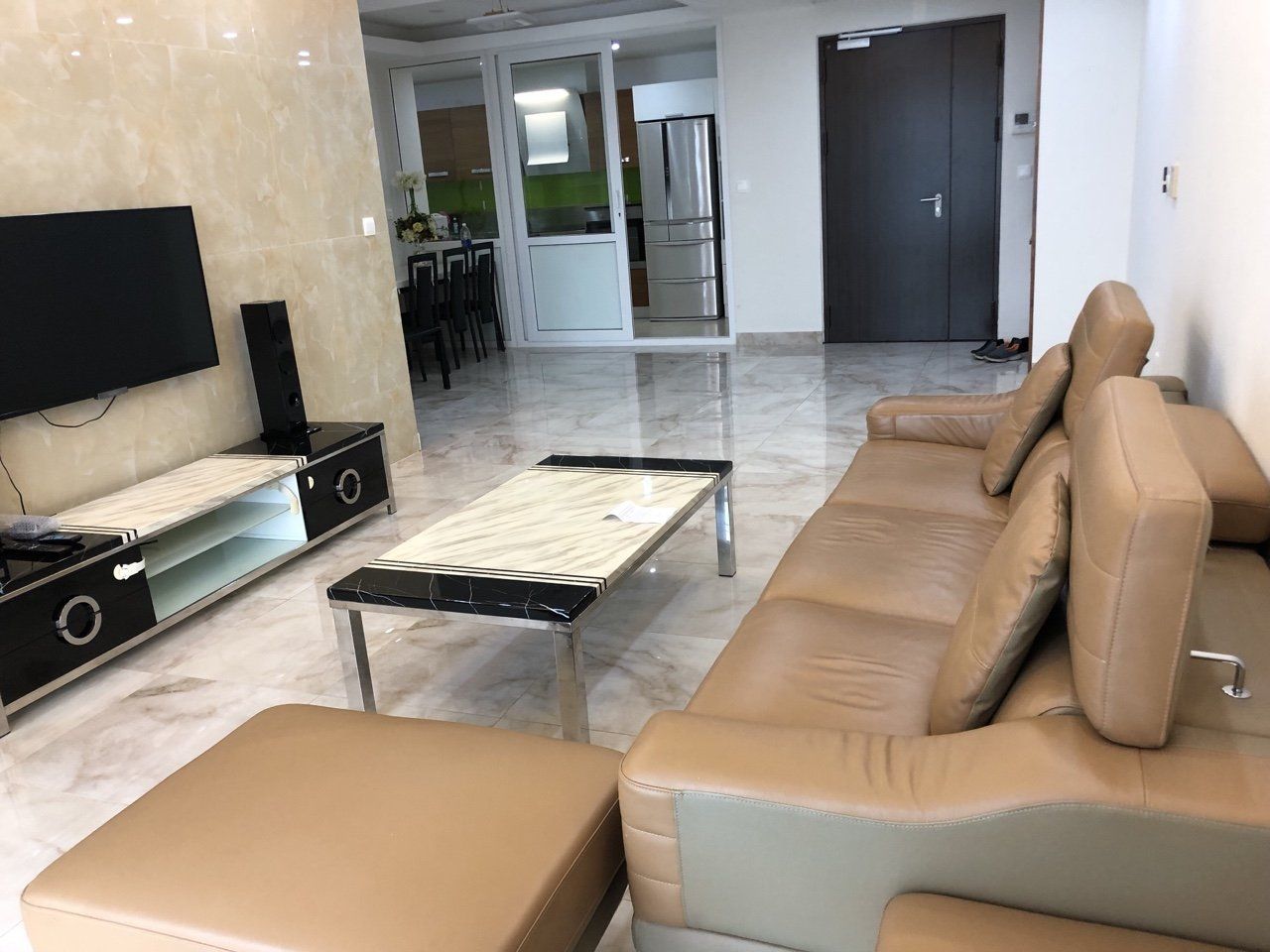 Cho thuê căn hộ 2 phòng ngủ tòa D1 Mandarin Hoàng Minh Giám full đồ - DT: 124,4m2 hướng nhà Tây Bắc