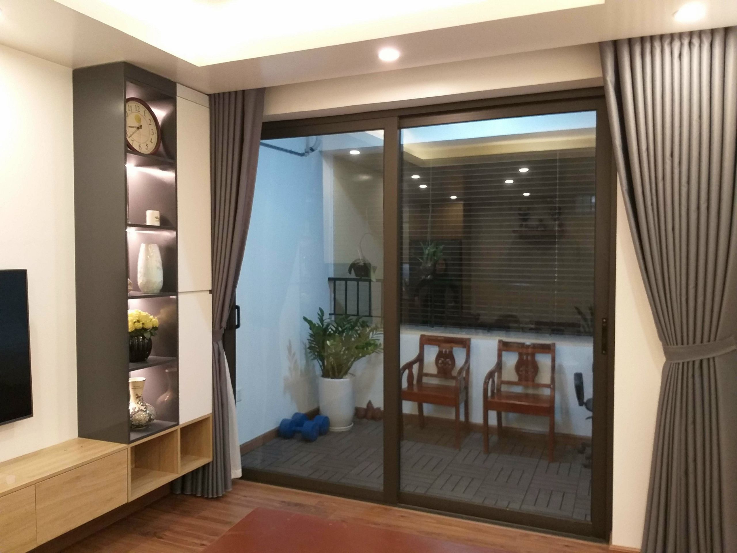 Bán căn hộ tòa CT3-3 KĐT Mễ Trì Hạ - 82,7m2/2PN hướng nhà Tây Nam, ban công hướng Đông Bắc