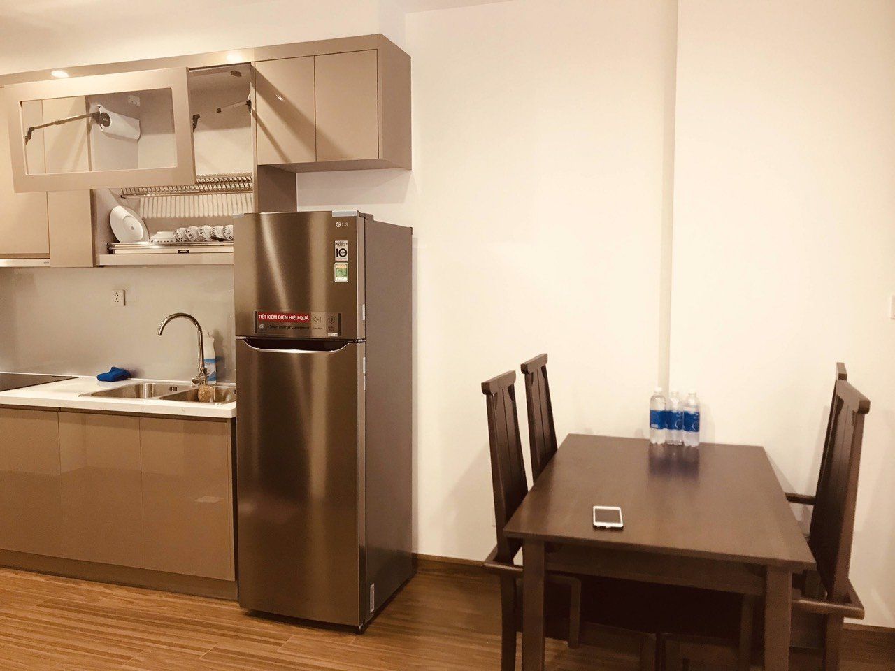 Bán căn hộ Studio Vinhomes Westpoint tòa W1 - 36m2 đù đồ nội thất, ban công nhìn về Keangnam