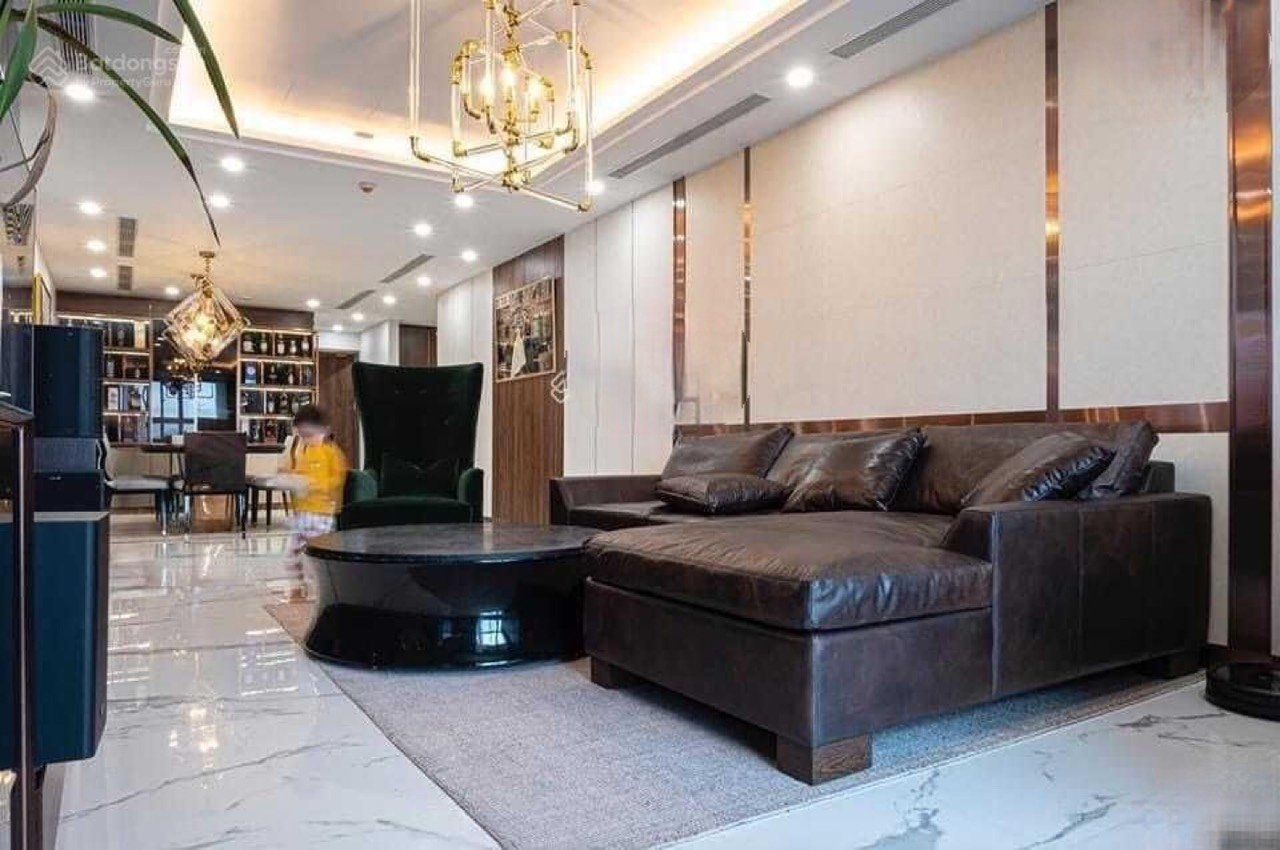 Bán căn hộ 3 phòng ngủ Sunshine Center diện tích: 132m2 - Ban công Đông Bắc, Cửa hướng Nam - Đủ đồ